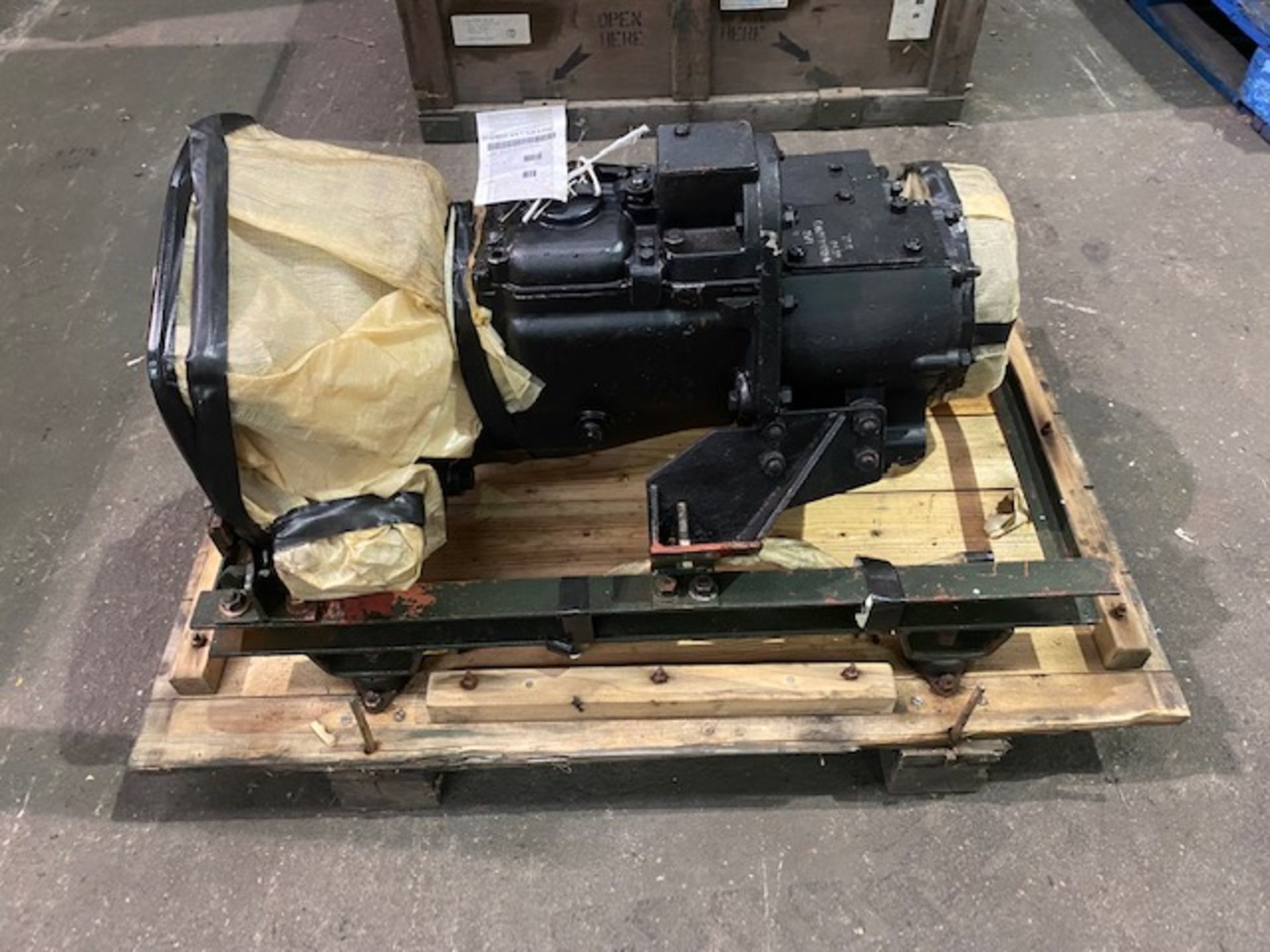 A1 Reconditioned Land Rover Series 2.25L RTC2339 Gearbox Assembly - Image 4 of 11