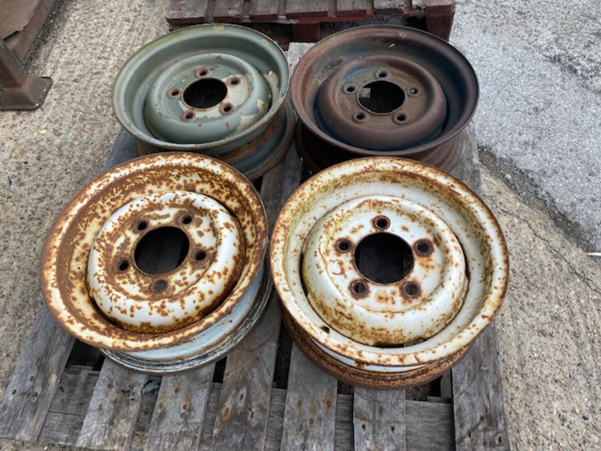 4X LAND ROVER WHEEL RIMS - Image 3 of 4