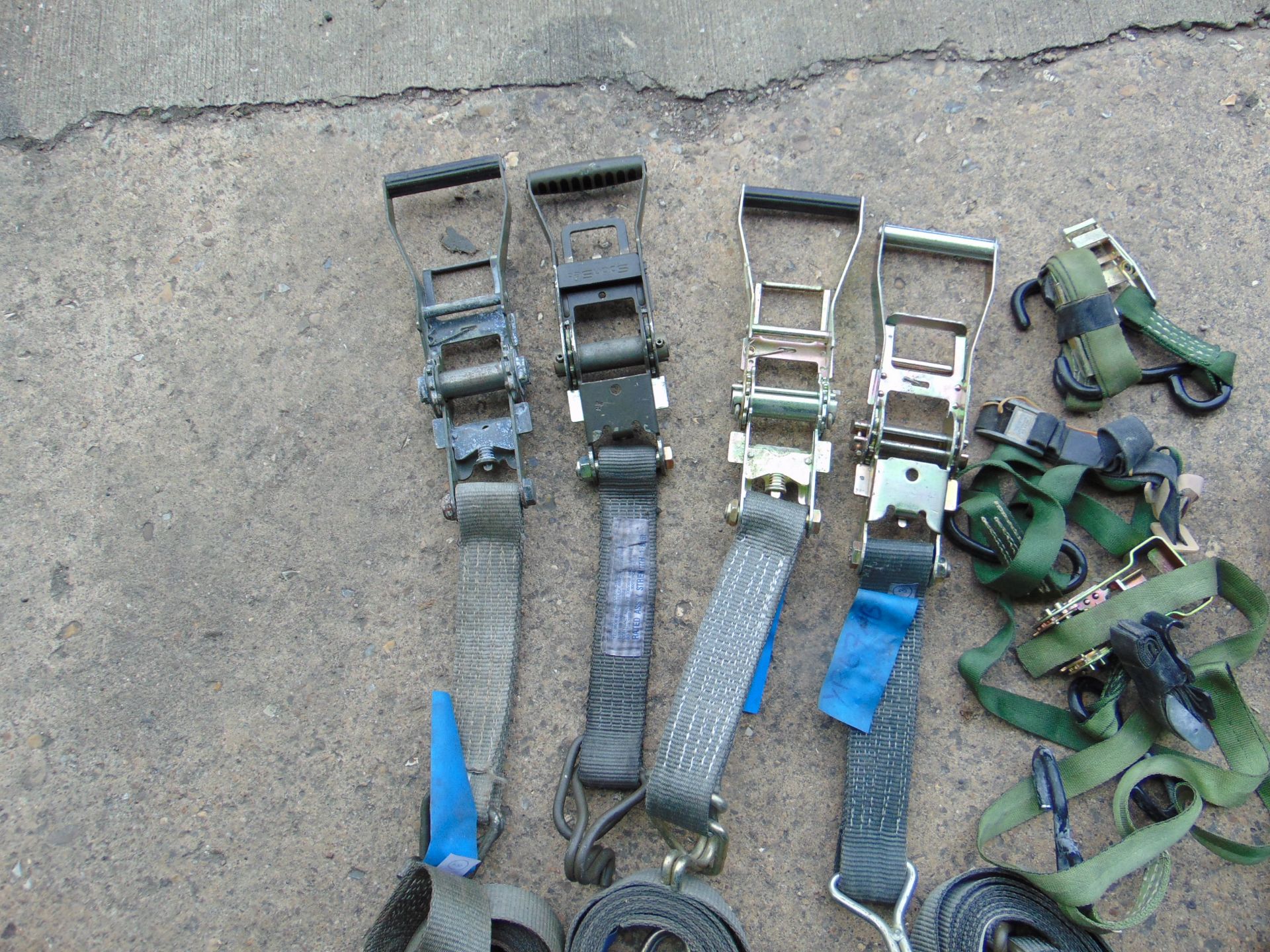 VARIOUS WEBBING STRAPS, INCLUDING 4 x RATCHET STRAPS - Image 2 of 5