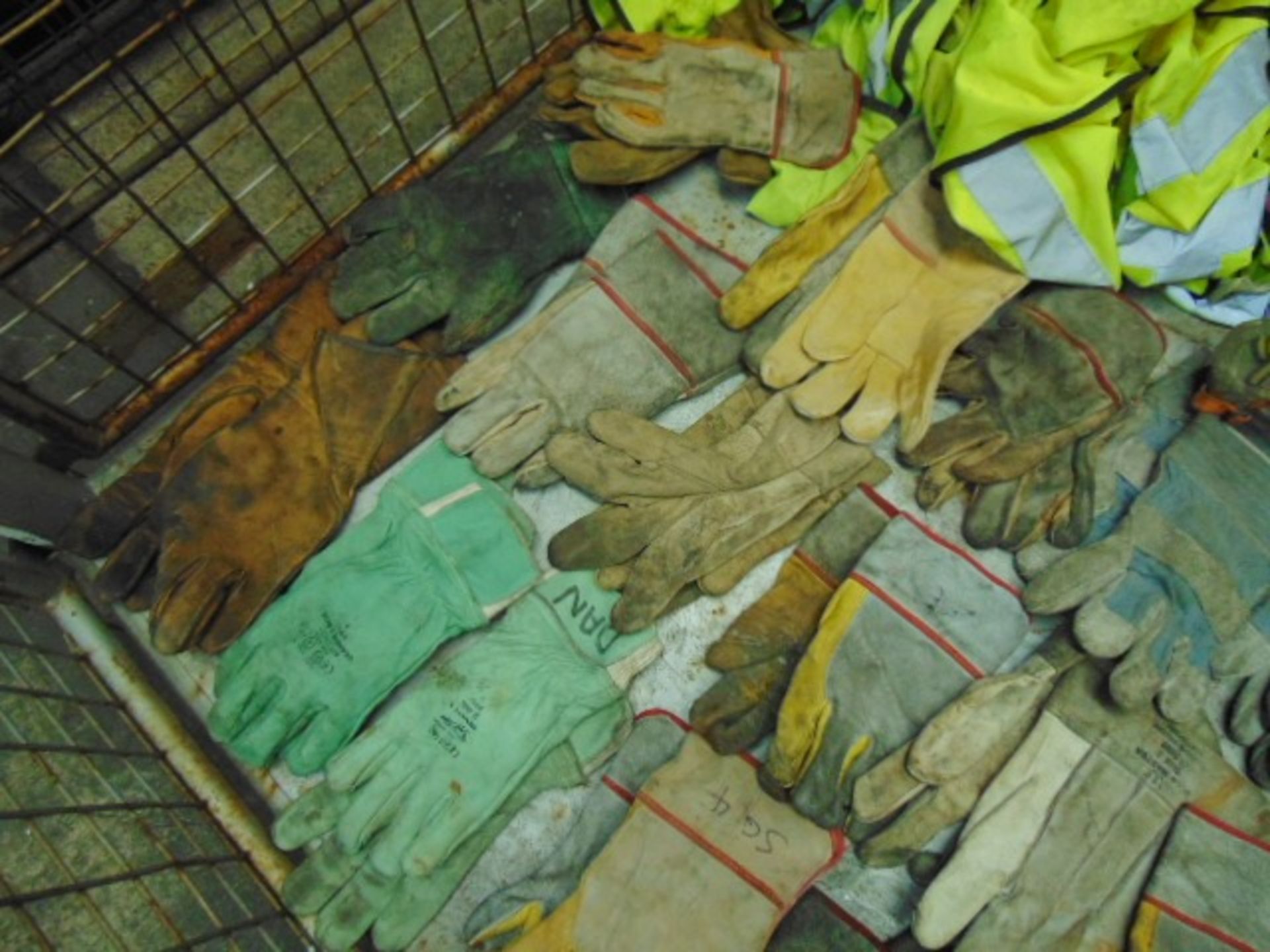 Mixed Safety Eqpt inc Gloves, Goggles, Hi Viz Vests etc - Image 2 of 5