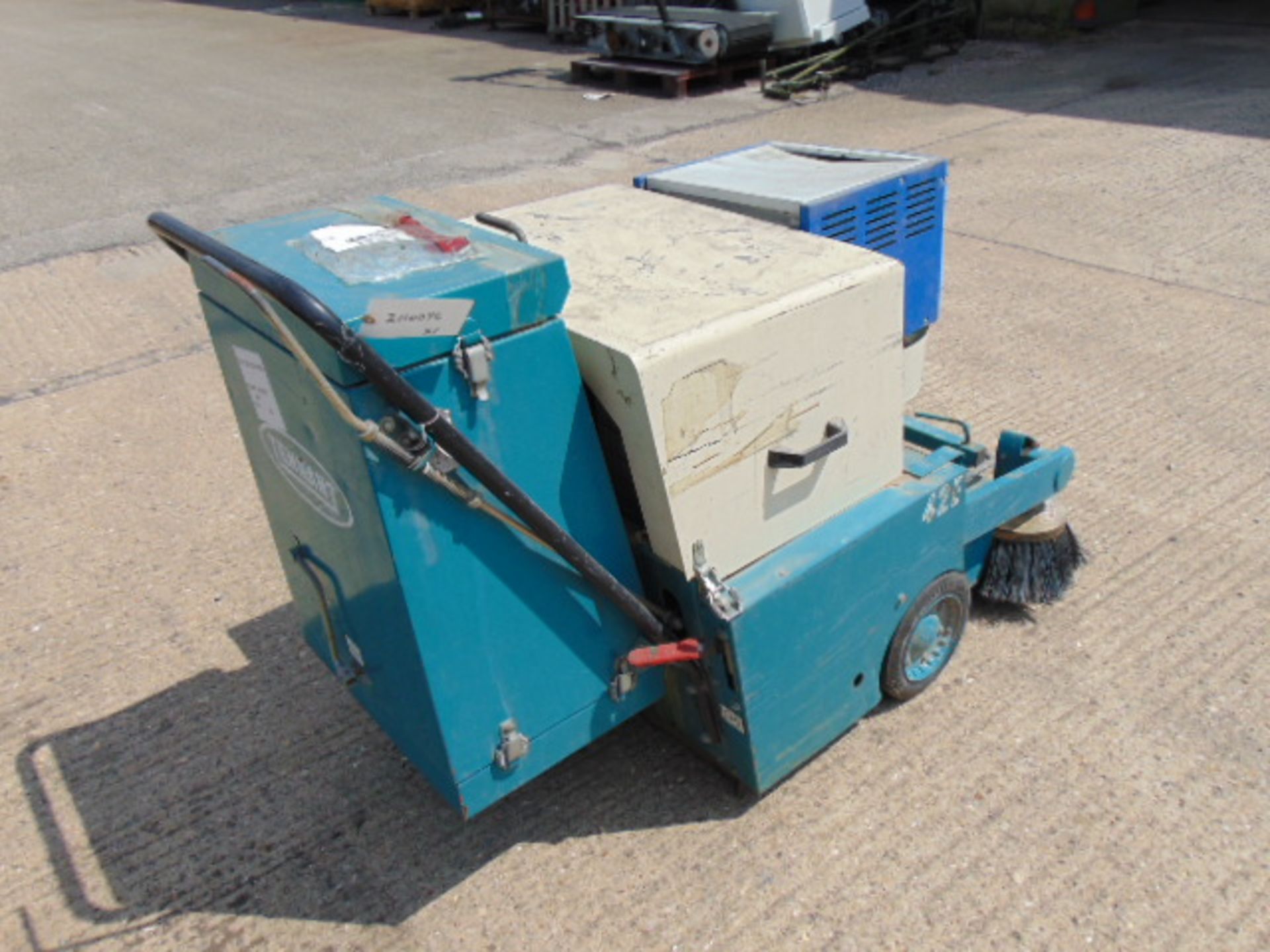 Tennant 42E Walk Behind Electric Sweeper C/W Charger - Image 5 of 11