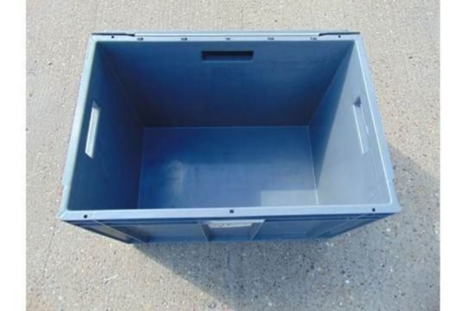 10 x Standard MoD Stackable Storage Boxes c/w Lids - Image 5 of 7