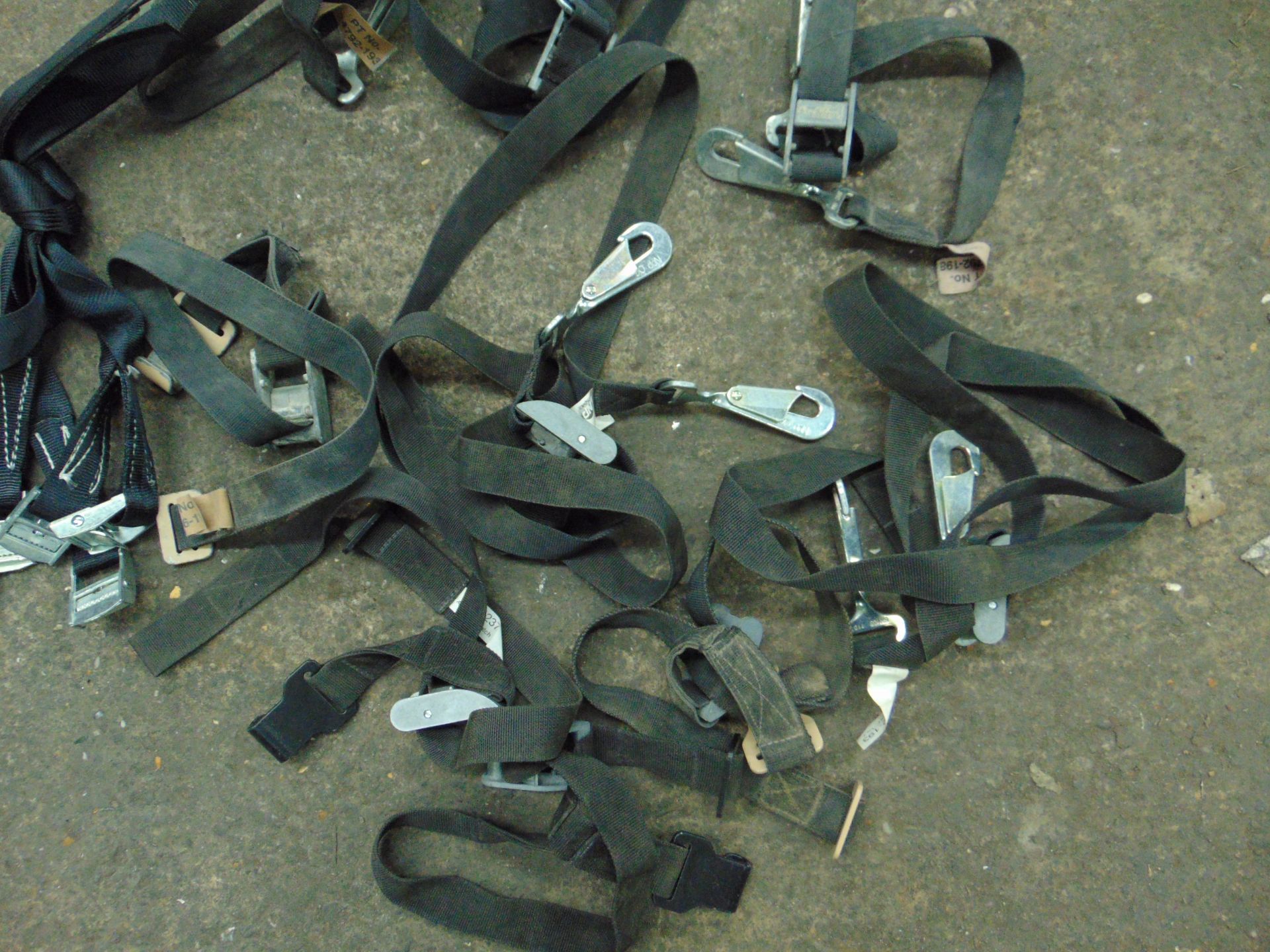 15 x VARIOUS BLACK WEBBING STRAPS - Image 3 of 3