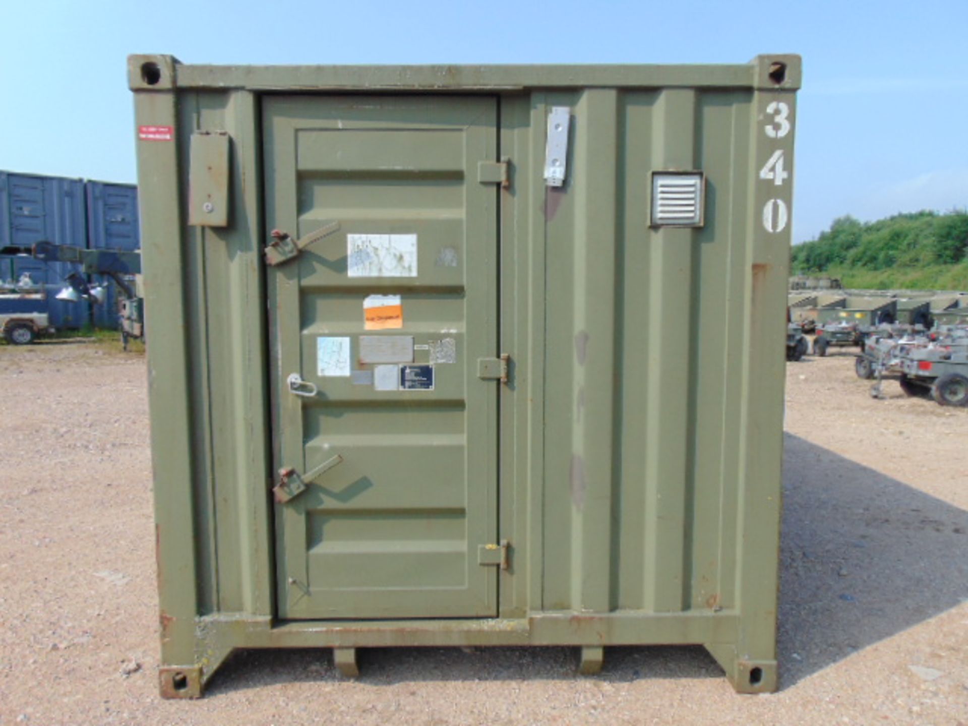 Demountable Front Line Ablution Unit in 20ft Container with hook loader, Twist Locks Etc - Image 20 of 28