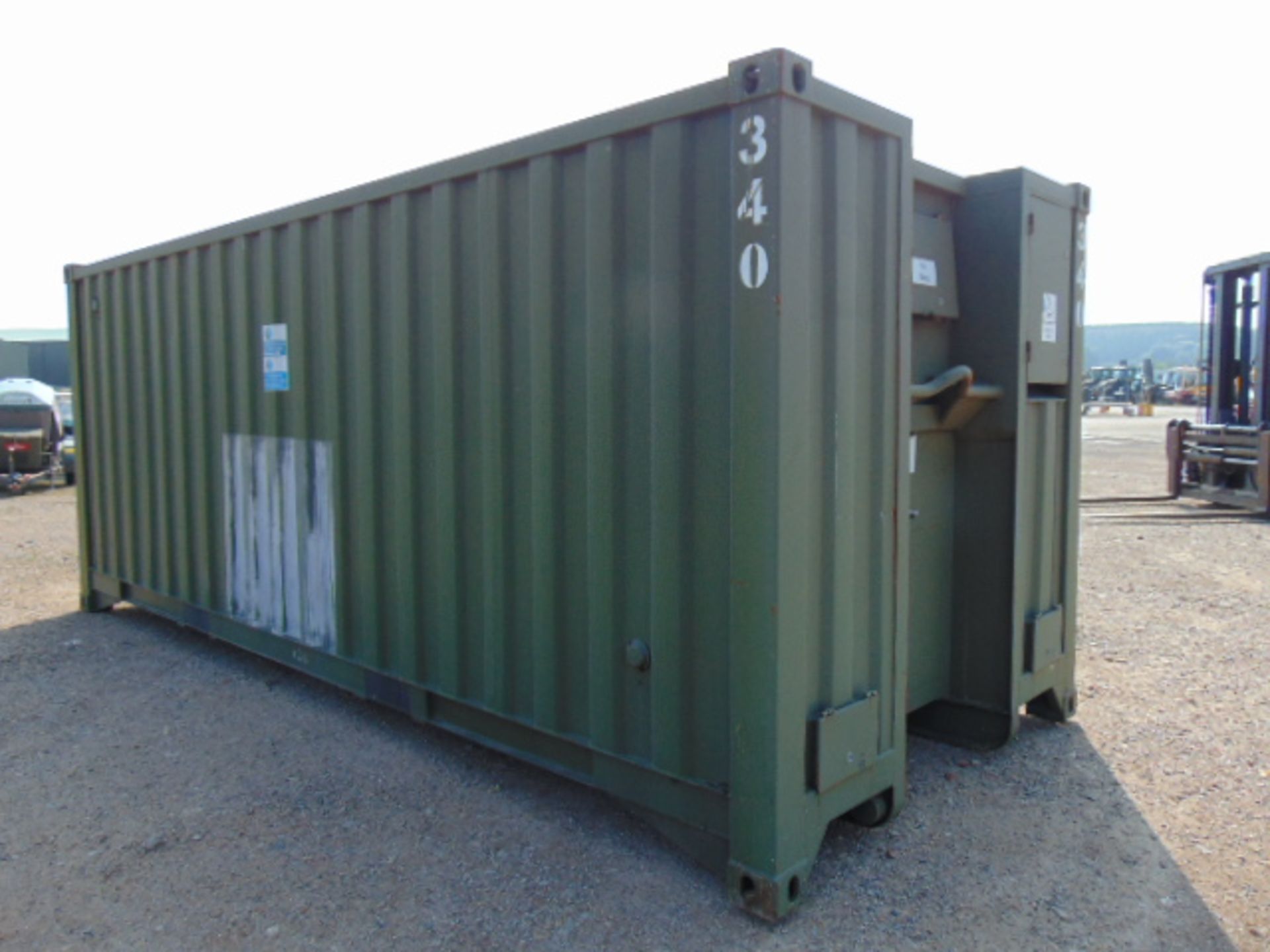 Demountable Front Line Ablution Unit in 20ft Container with hook loader, Twist Locks Etc - Image 22 of 28