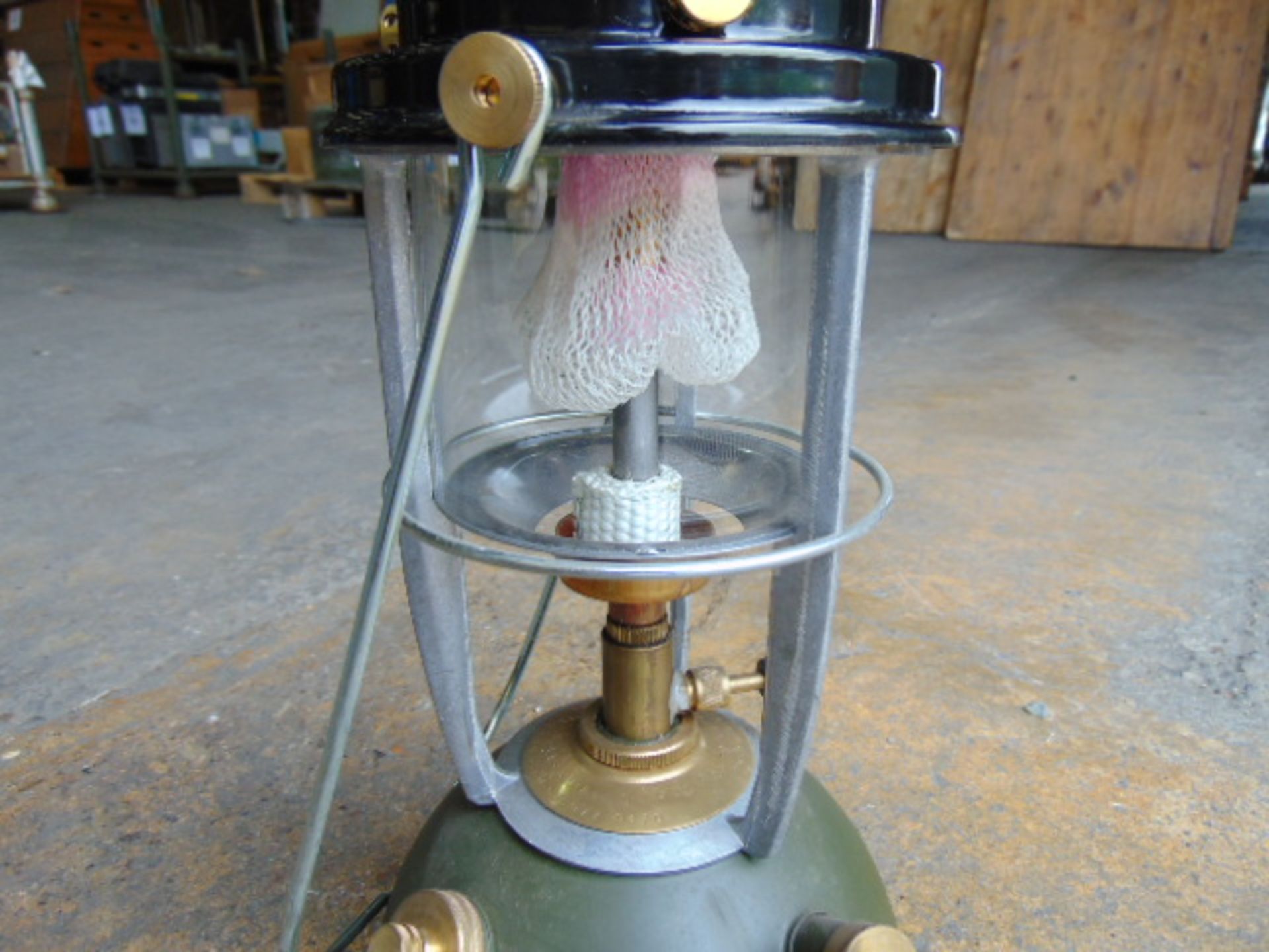 Unissued Vintage British Army Paraffin Willis & Bates M320 Tilley Lamp - Image 2 of 6