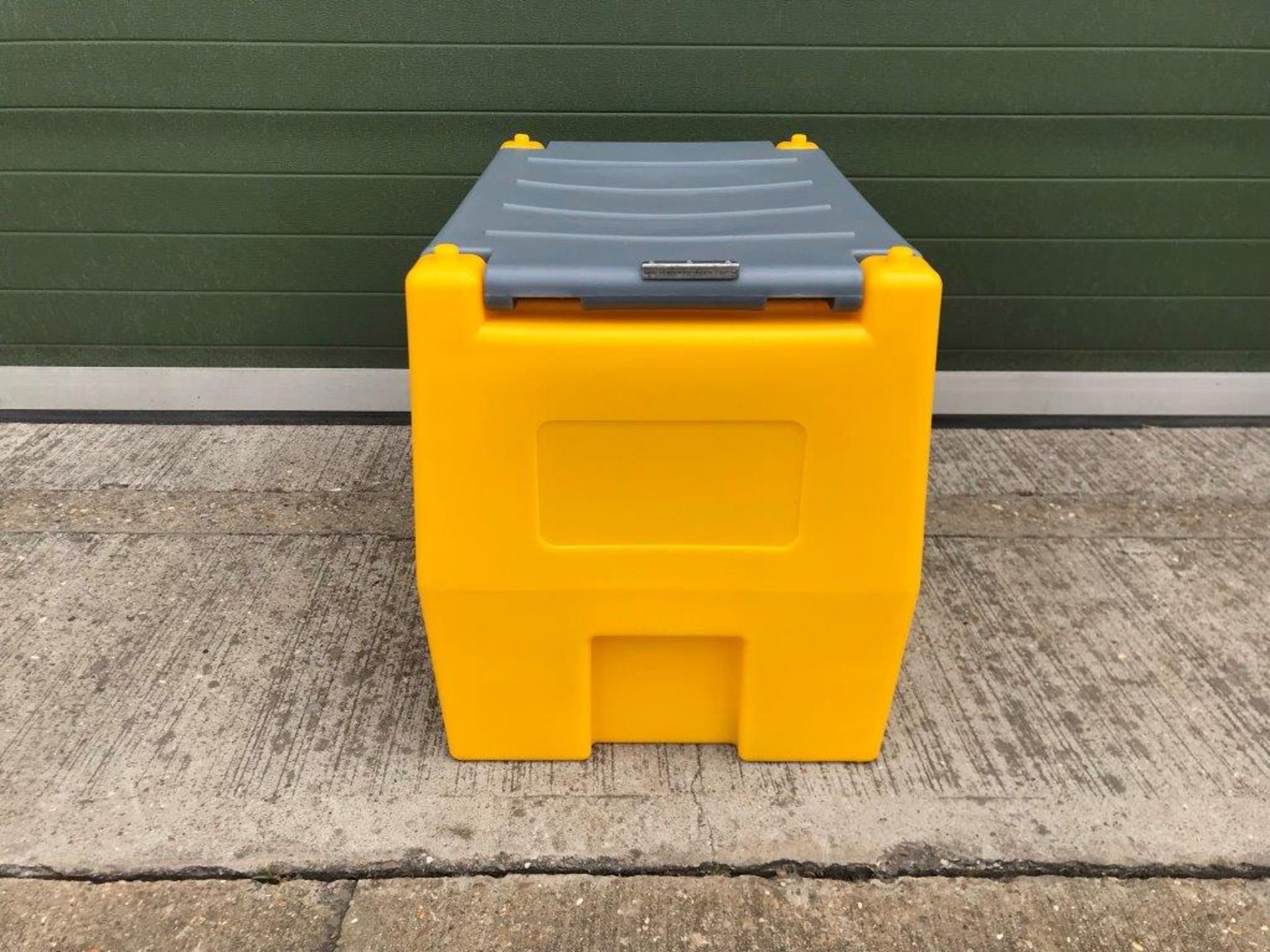 ** BRAND NEW ** Unused DTK240 transportable 220lt diesel tank Brand New, in the box - Image 7 of 36