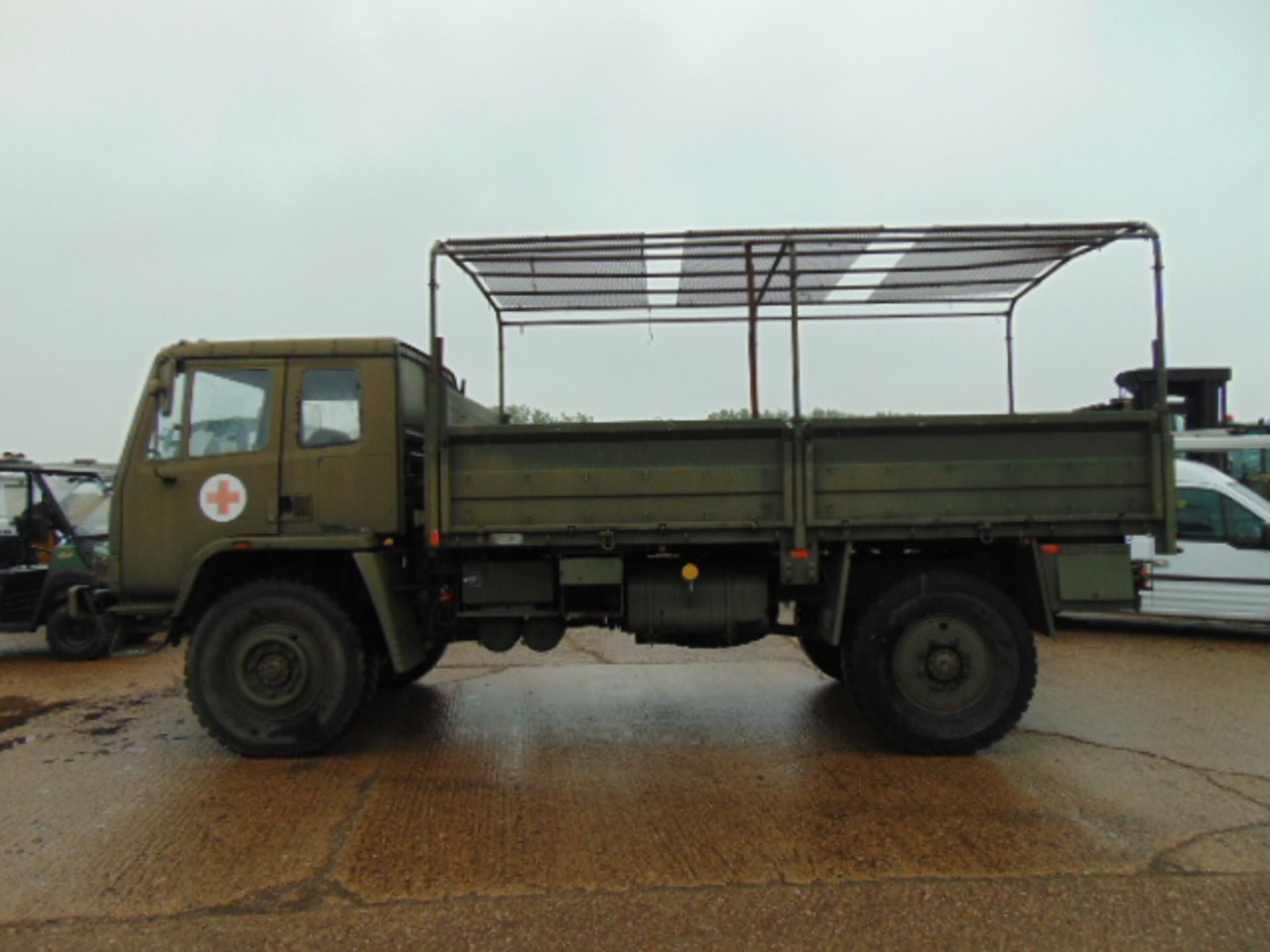 Leyland Daf 45/150 4 x 4 fitted with Hydraulic Winch ( operates Front and Rear ) - Image 4 of 27