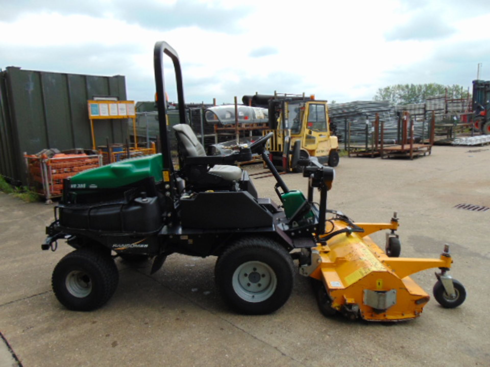 2014 Ransomes HR300 C/W Muthing Outfront Flail Mower ONLY 2,395 HOURS - Image 4 of 24