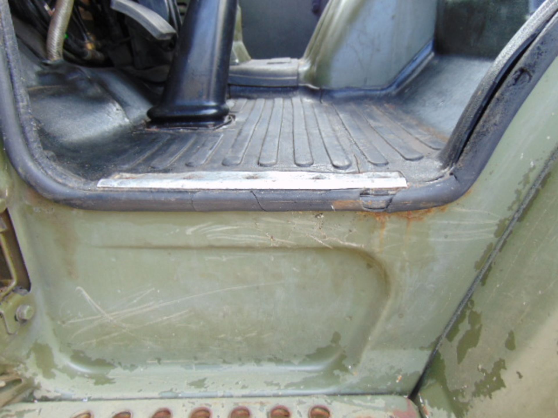 Left Hand Drive Leyland Daf 45/150 4 x 4 fitted with Hydraulic Winch ( operates Front and Rear ) - Image 14 of 27