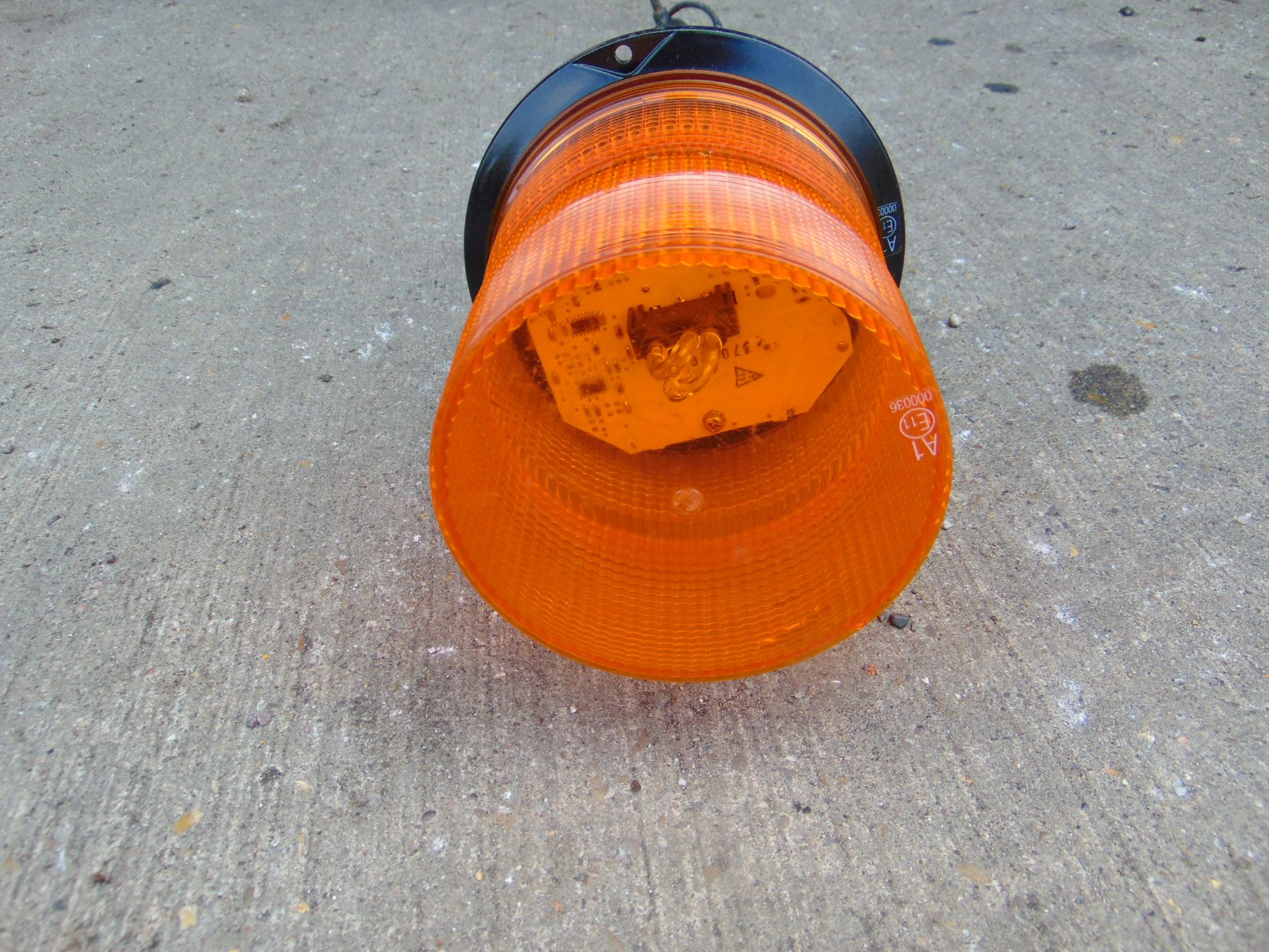 Unused Vehicle Amber flashing beacon - Image 2 of 4