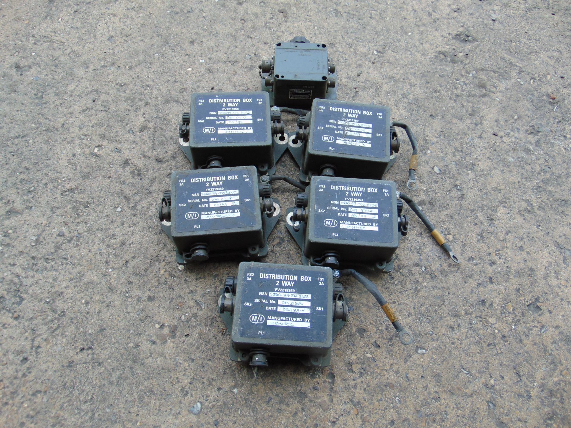 5 x DISTRIBUTION BOX 2 WAY & 1 x RACAL UNIT