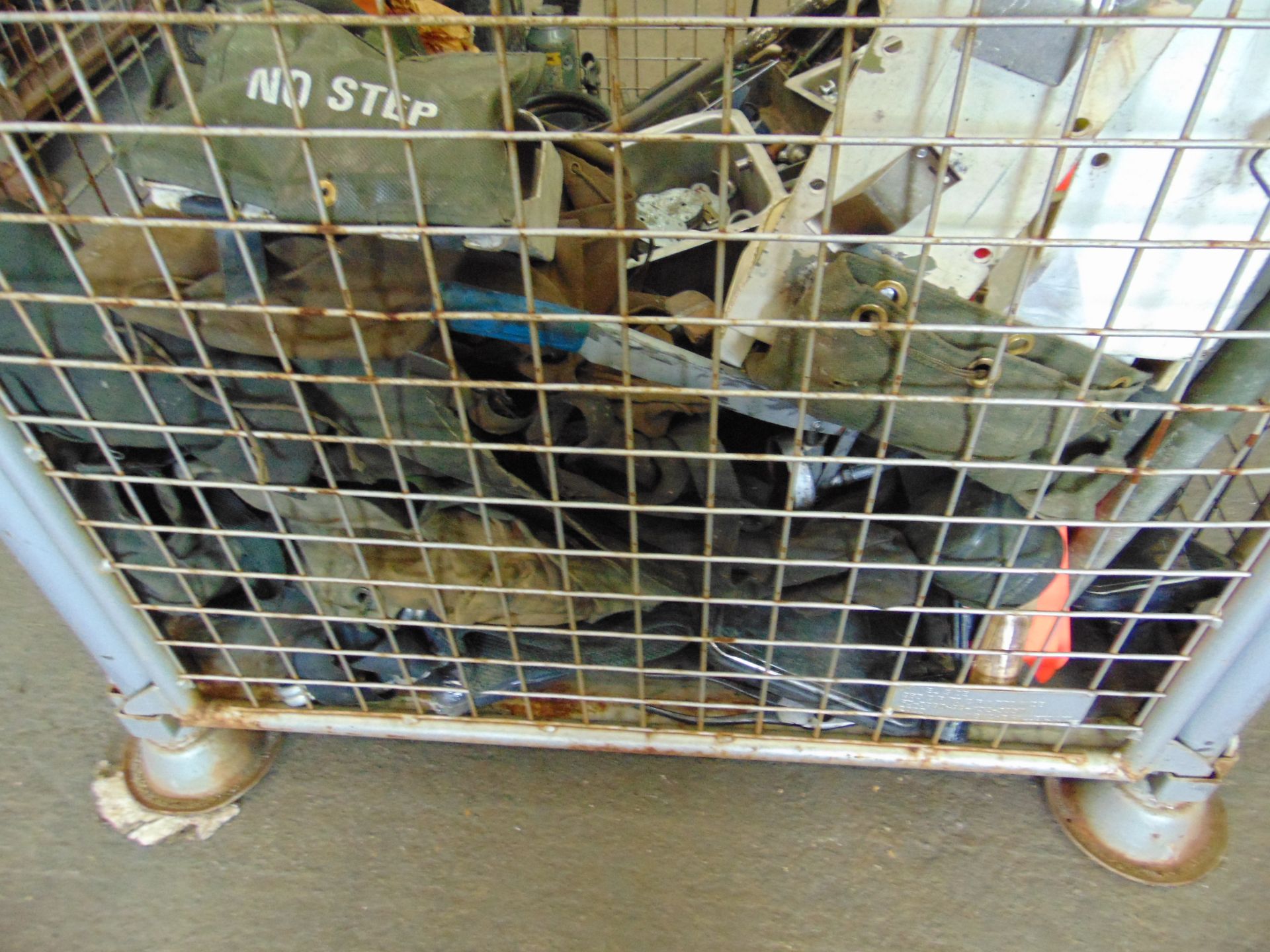 PALLET OF VARIOUS CHALLENGER 2 CES ITEMS - Image 7 of 9