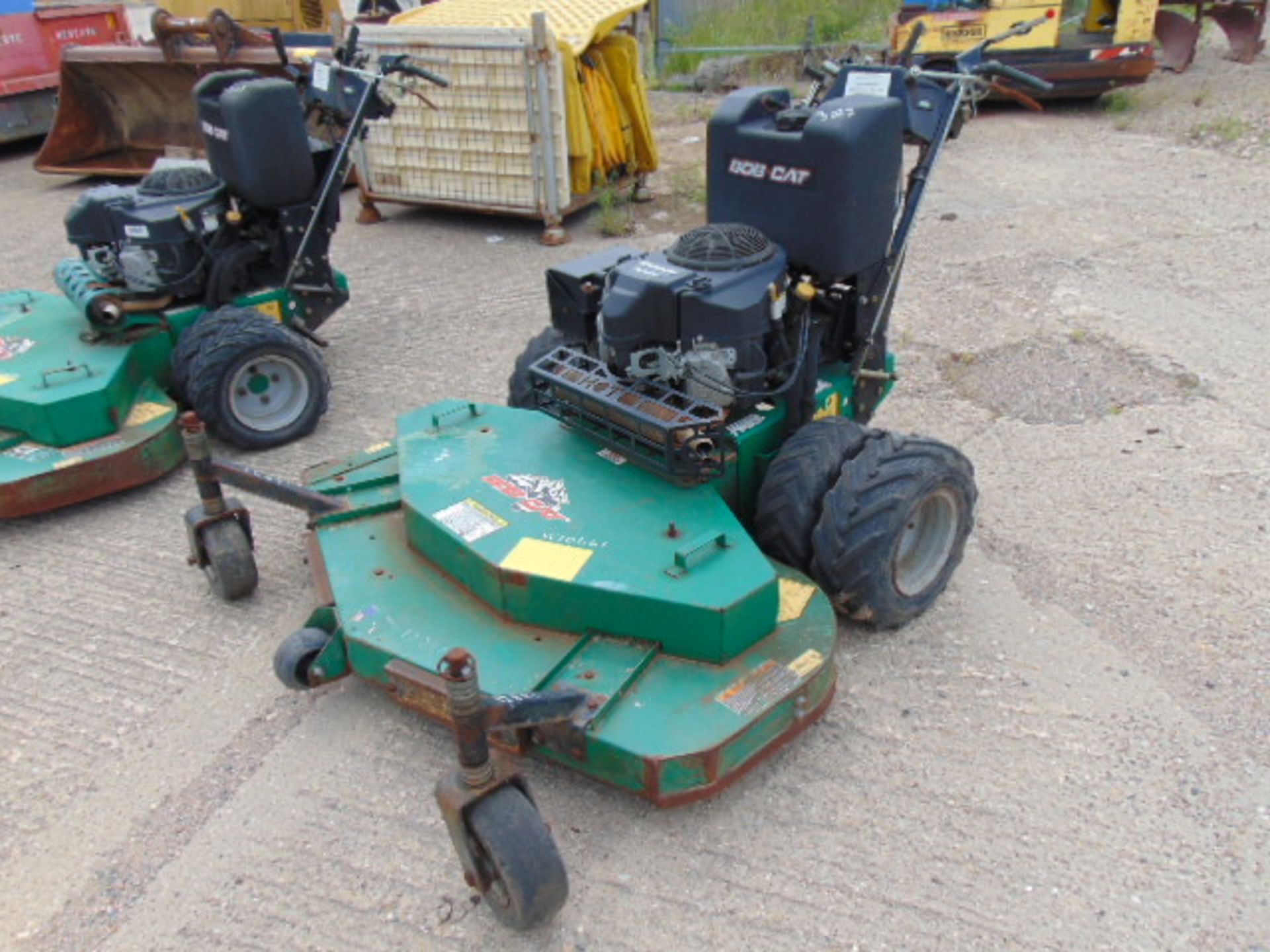 2015 Bobcat Hydrodrive 52 inches zero turn Mower ONLY 1277 HOURS! - Image 3 of 9