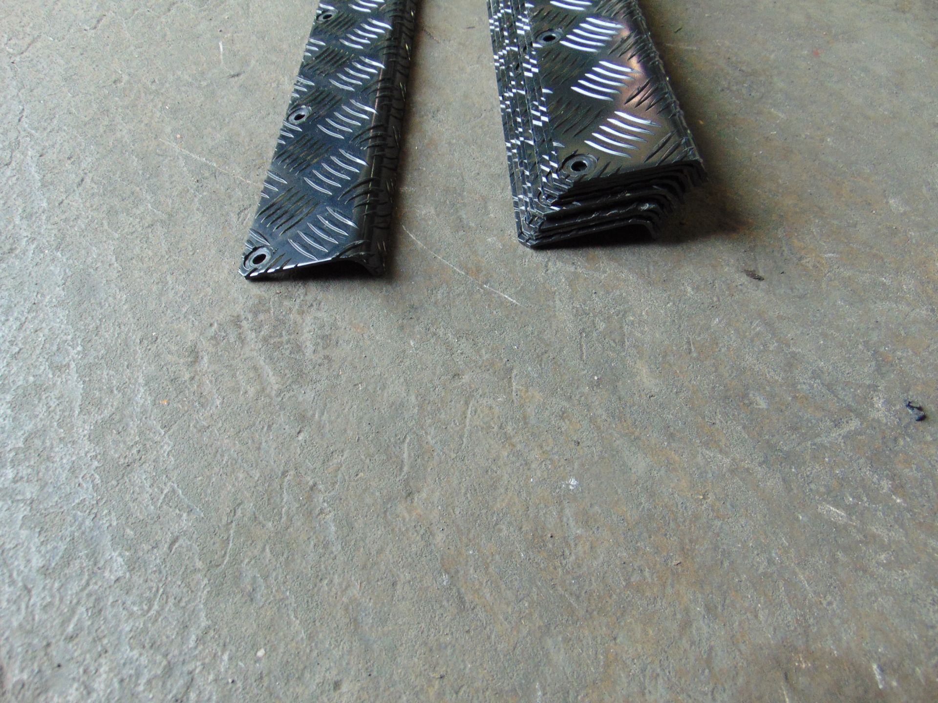 10 x LAND ROVER TREAD PLATES - Image 3 of 4