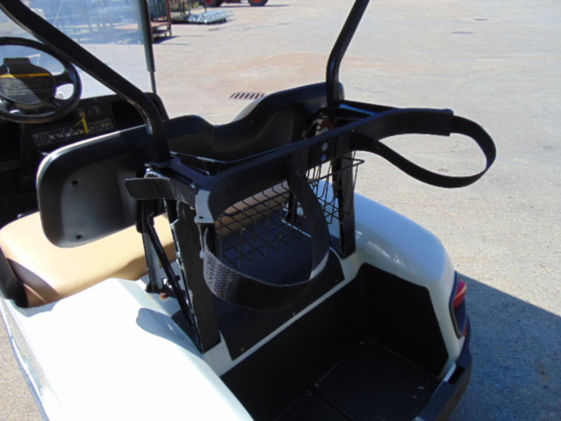 E-Z-GO Electric 2 Seat Golf Buggy ONLY 223 HOURS! - Image 8 of 17