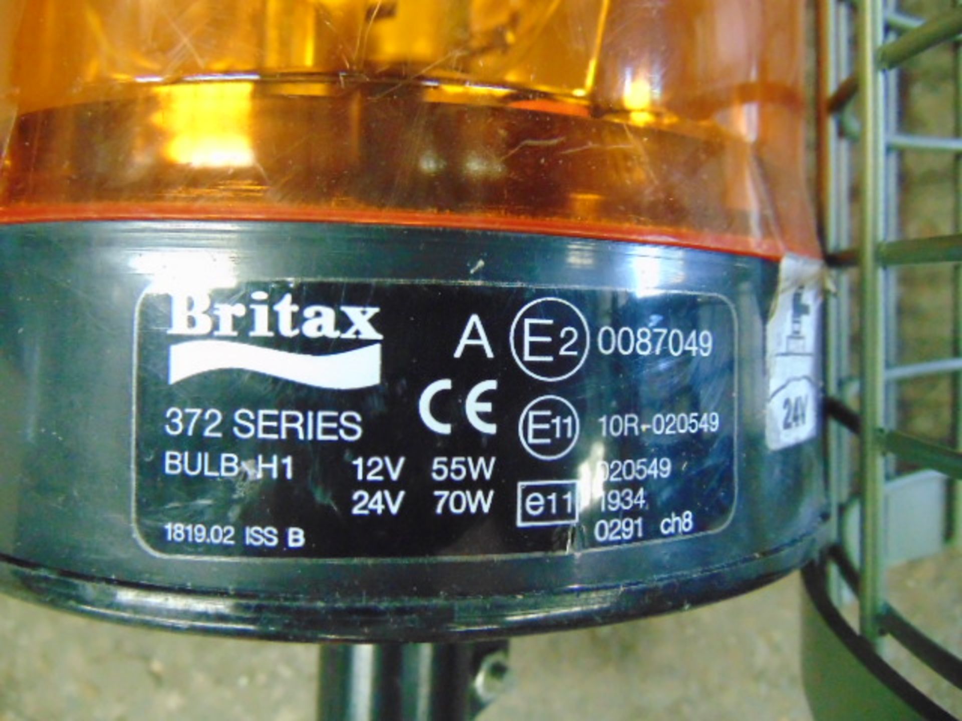 Britax Rotating Amber Beacon & Protective Cage - Image 3 of 4