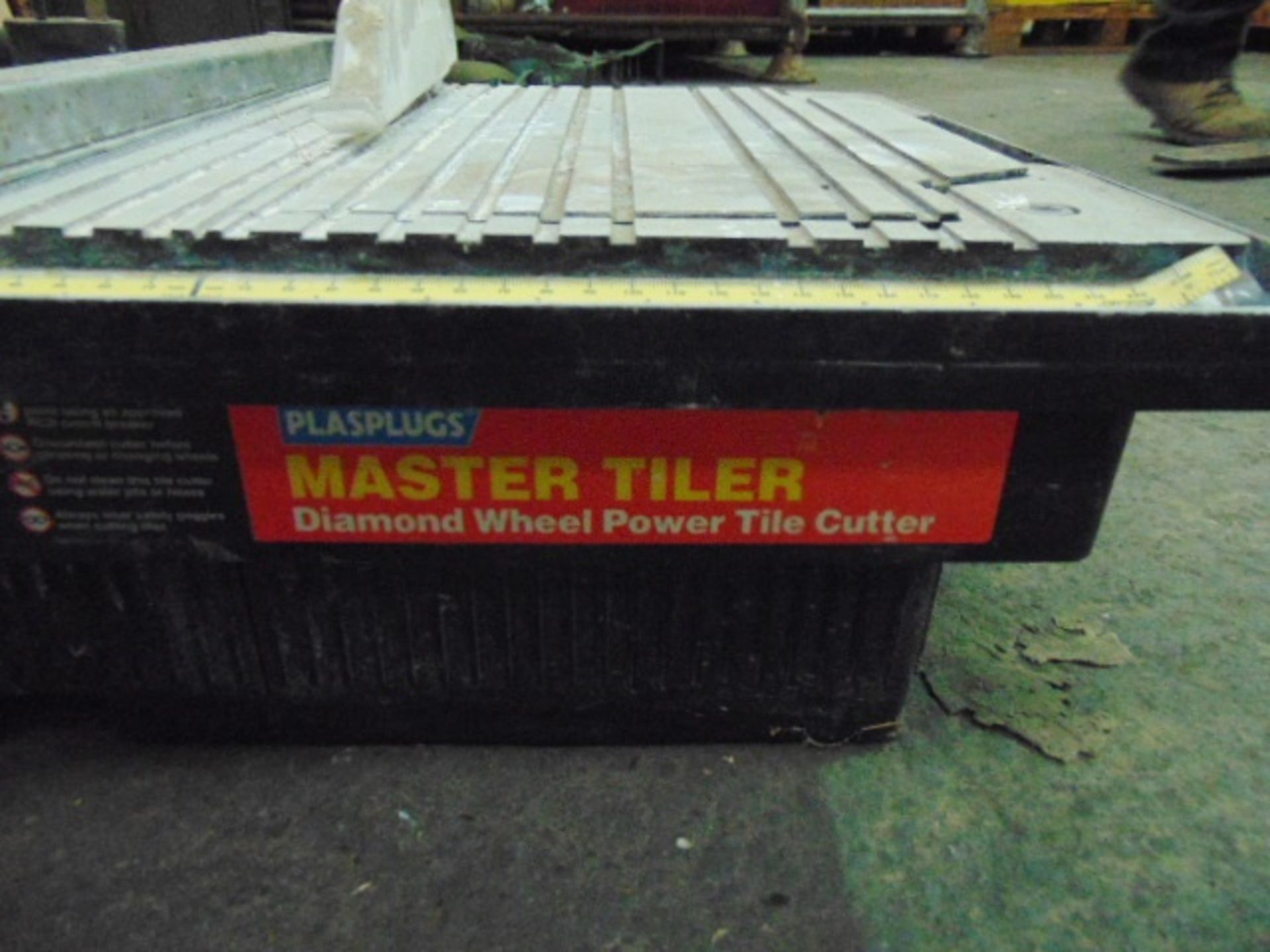 Plasplugs Master Tiler Electric Tile Cutter - Image 4 of 4