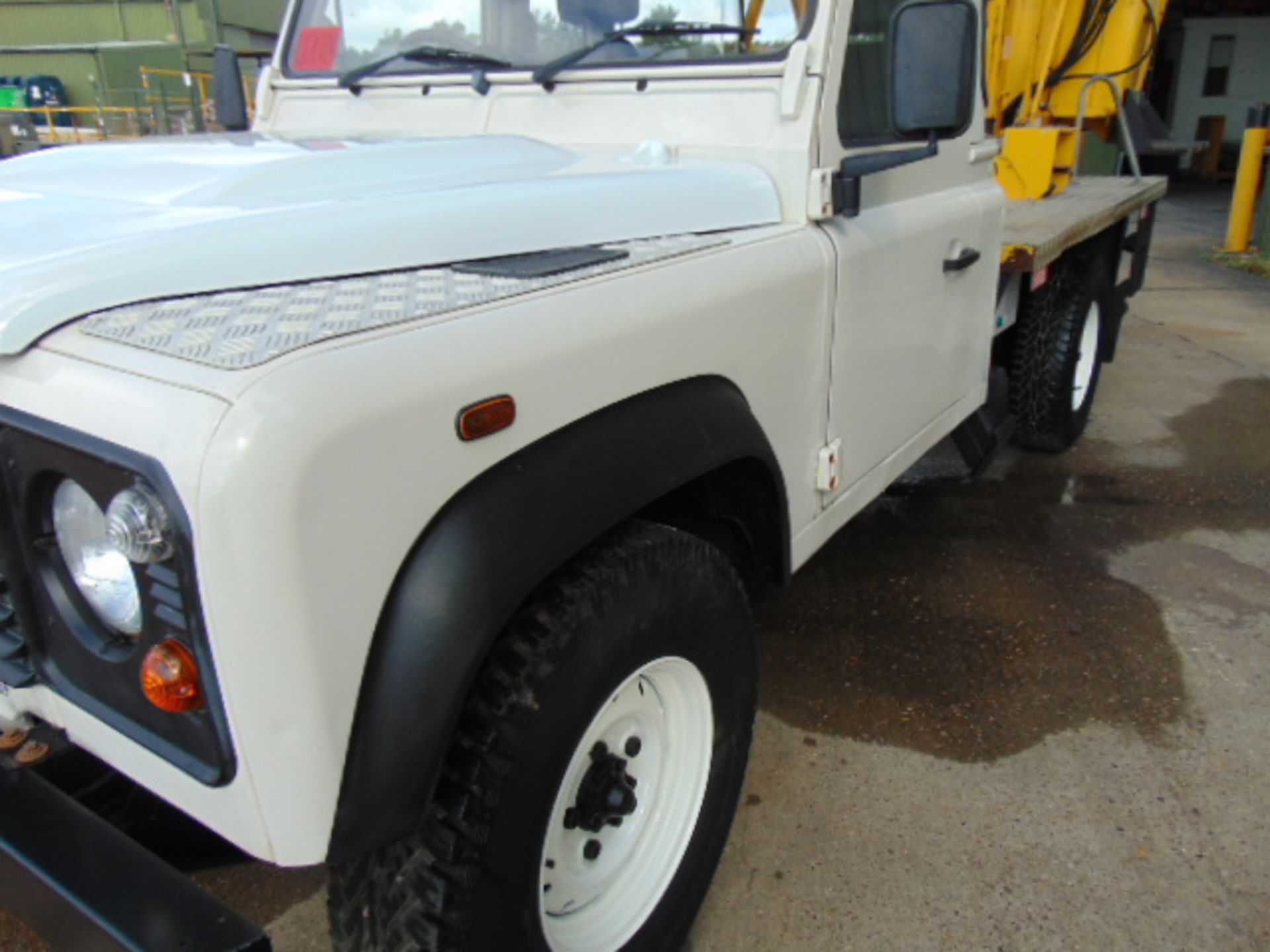 2010 Land Rover Defender 130 2.4 Puma Cherry Picker / Access Lift ONLY 83,760 MILES! - Image 24 of 32