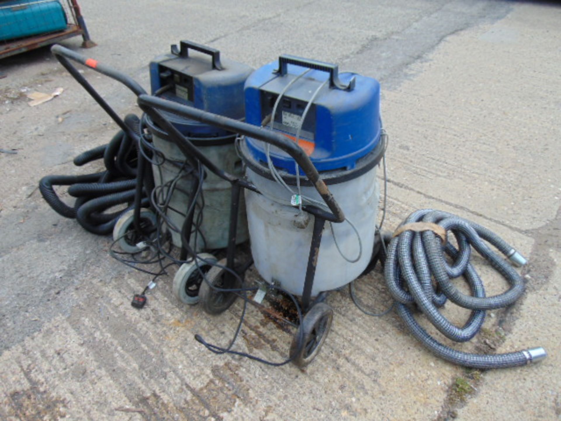 2 x Nilfisk Hipower Industrial Vacuum Cleaners - Image 3 of 5