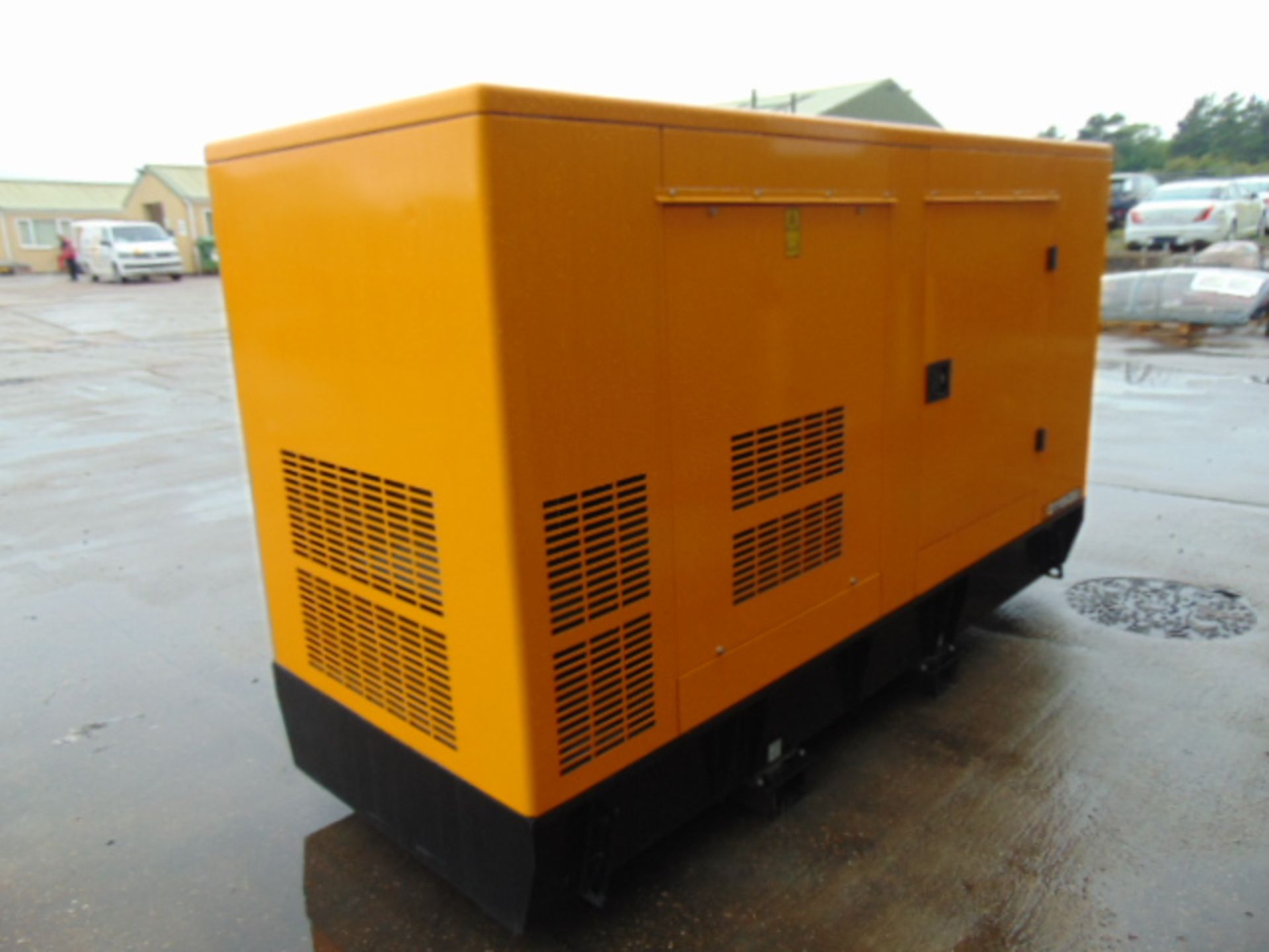 2019 UNISSUED JCB G115QS 110 KVA 3 Phase Silent Diesel Generator Set - Image 5 of 17