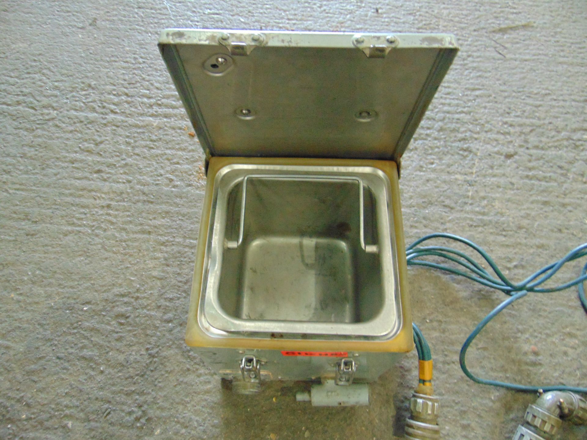 AFV BOILING/COOKING VESSEL WITH POT AND LEAD - Bild 4 aus 5