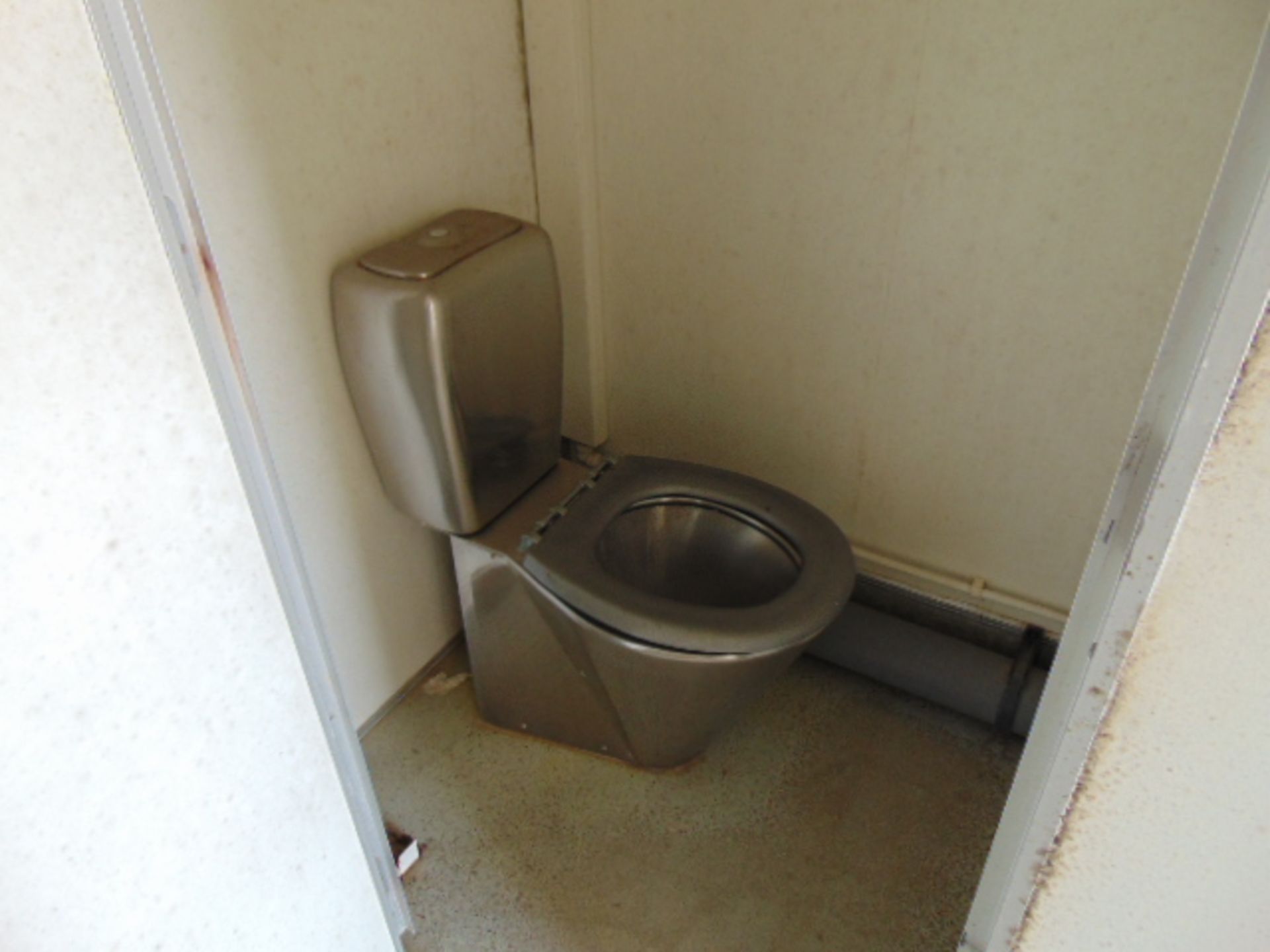 Demountable Front Line Ablution Unit in 20ft Container with hook loader, Twist Locks Etc - Image 17 of 28