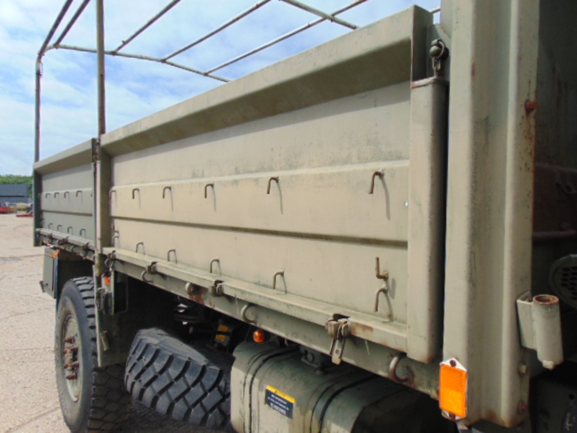 Left Hand Drive Leyland Daf 45/150 4 x 4 fitted with Hydraulic Winch ( operates Front and Rear ) - Image 11 of 27