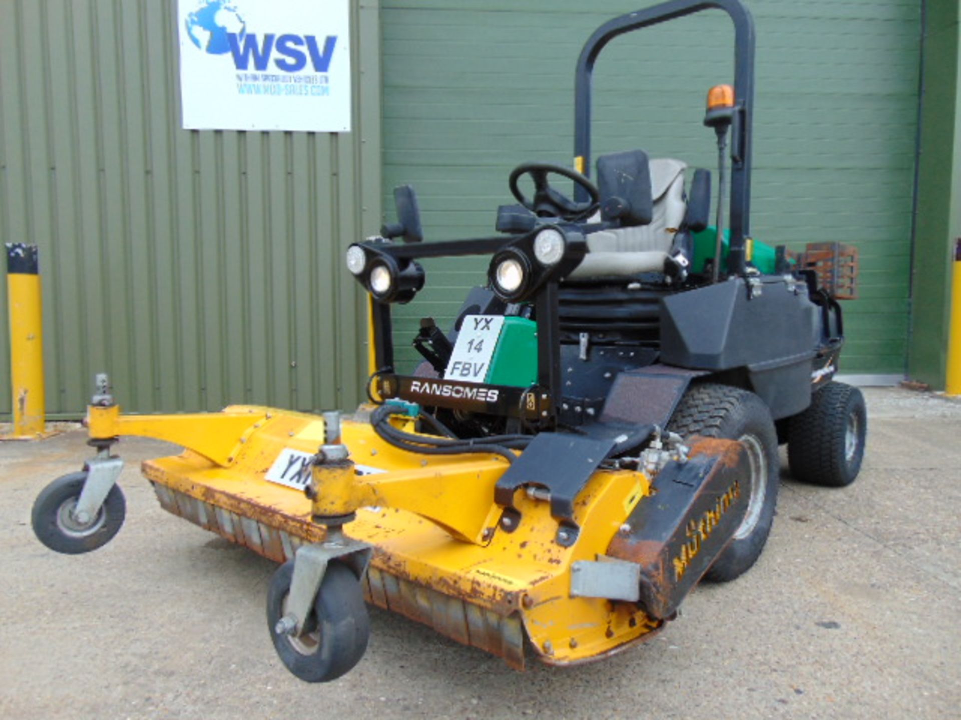 2014 Ransomes HR300 C/W Muthing Outfront Flail Mower ONLY 2,395 HOURS - Image 8 of 24