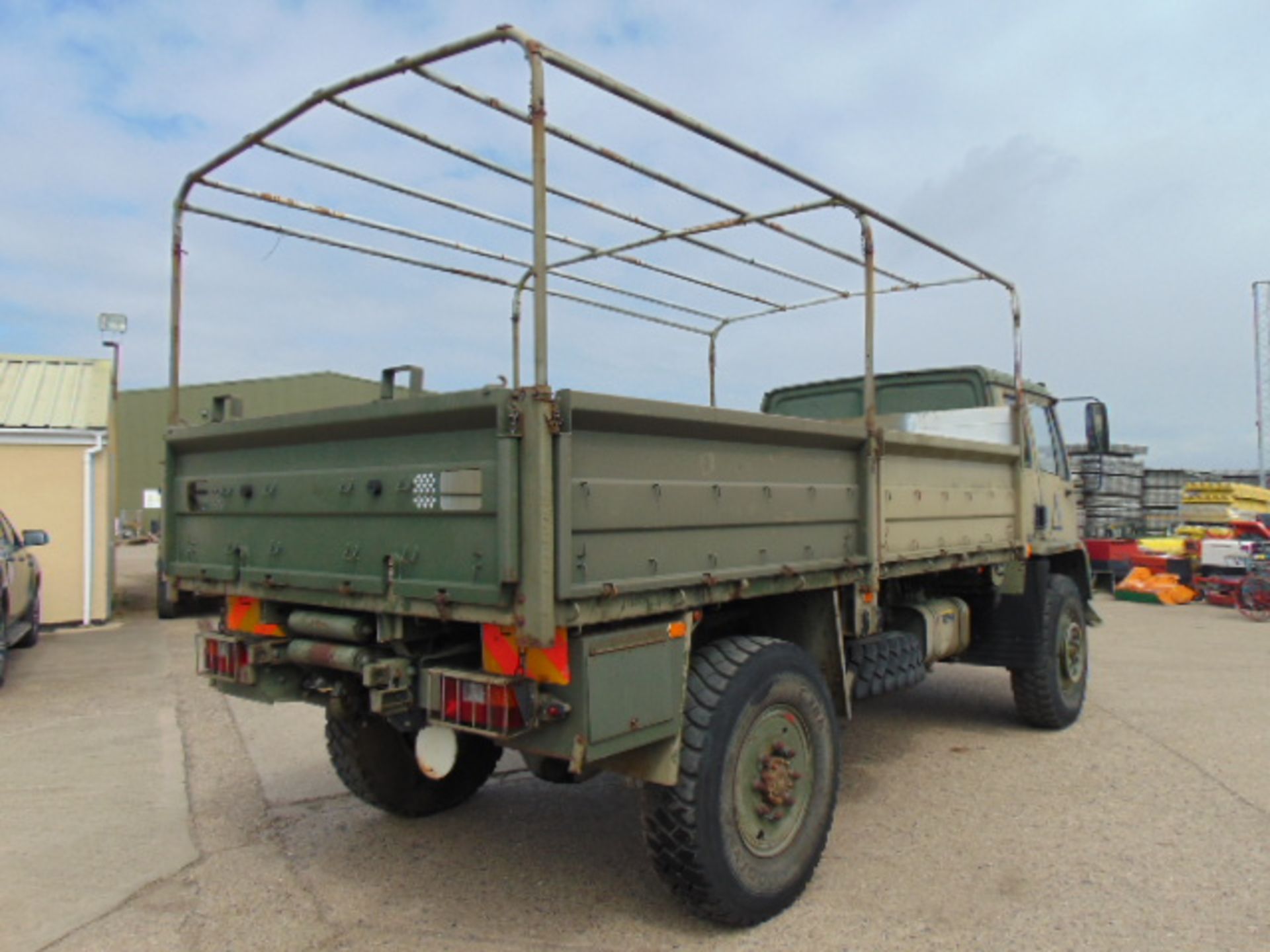 Left Hand Drive Leyland Daf 45/150 4 x 4 fitted with Hydraulic Winch ( operates Front and Rear ) - Image 6 of 27