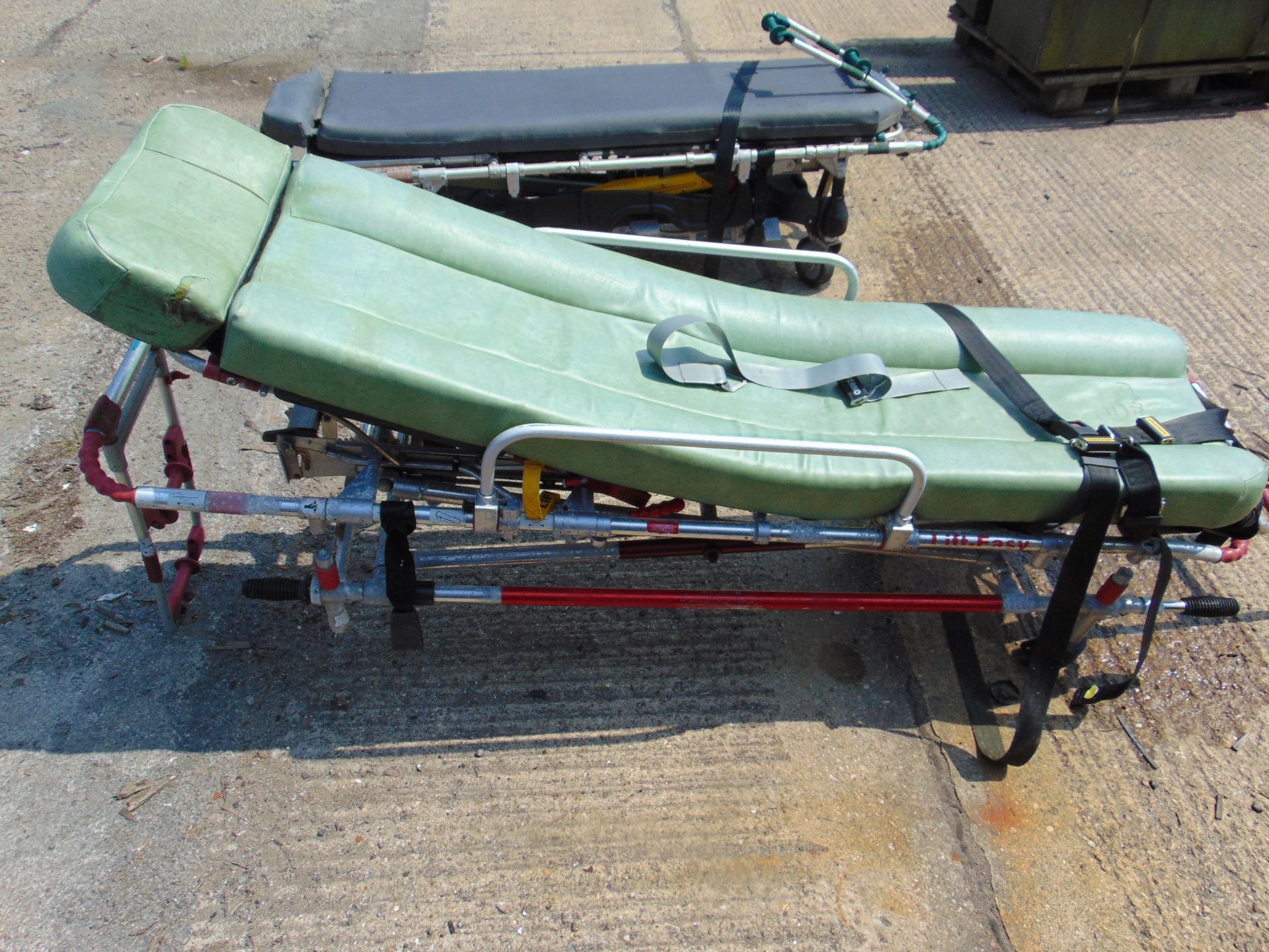 2 x MOBILE STRETCHERS - Image 7 of 9