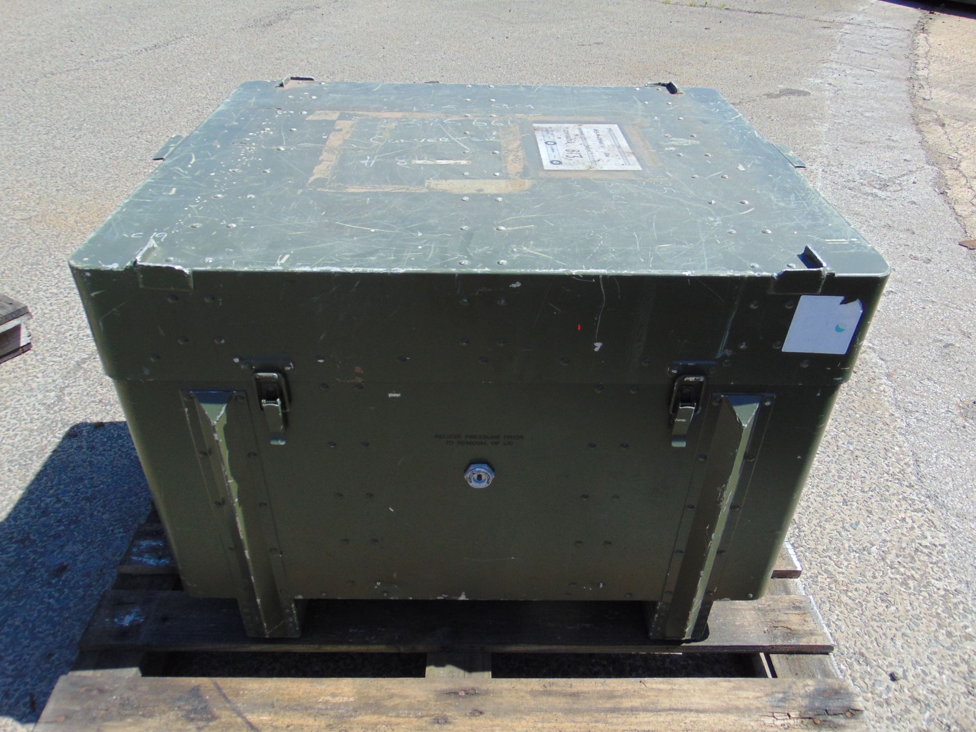 Large Heavy Duty Secure Storage Box as shown - Image 4 of 8