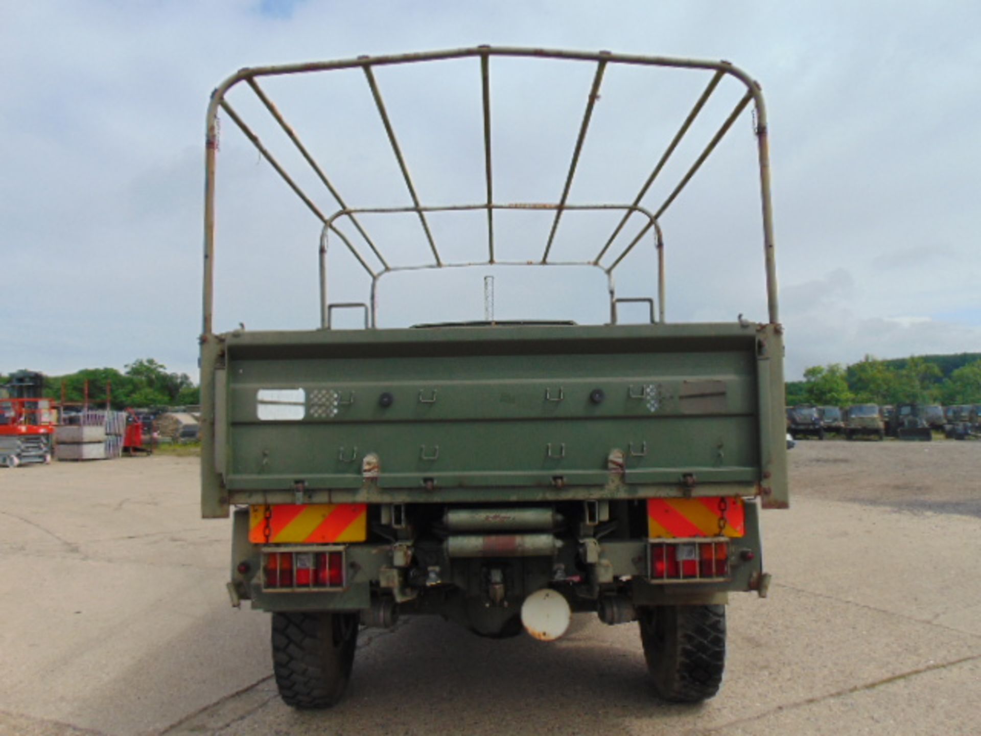 Left Hand Drive Leyland Daf 45/150 4 x 4 fitted with Hydraulic Winch ( operates Front and Rear ) - Image 7 of 27
