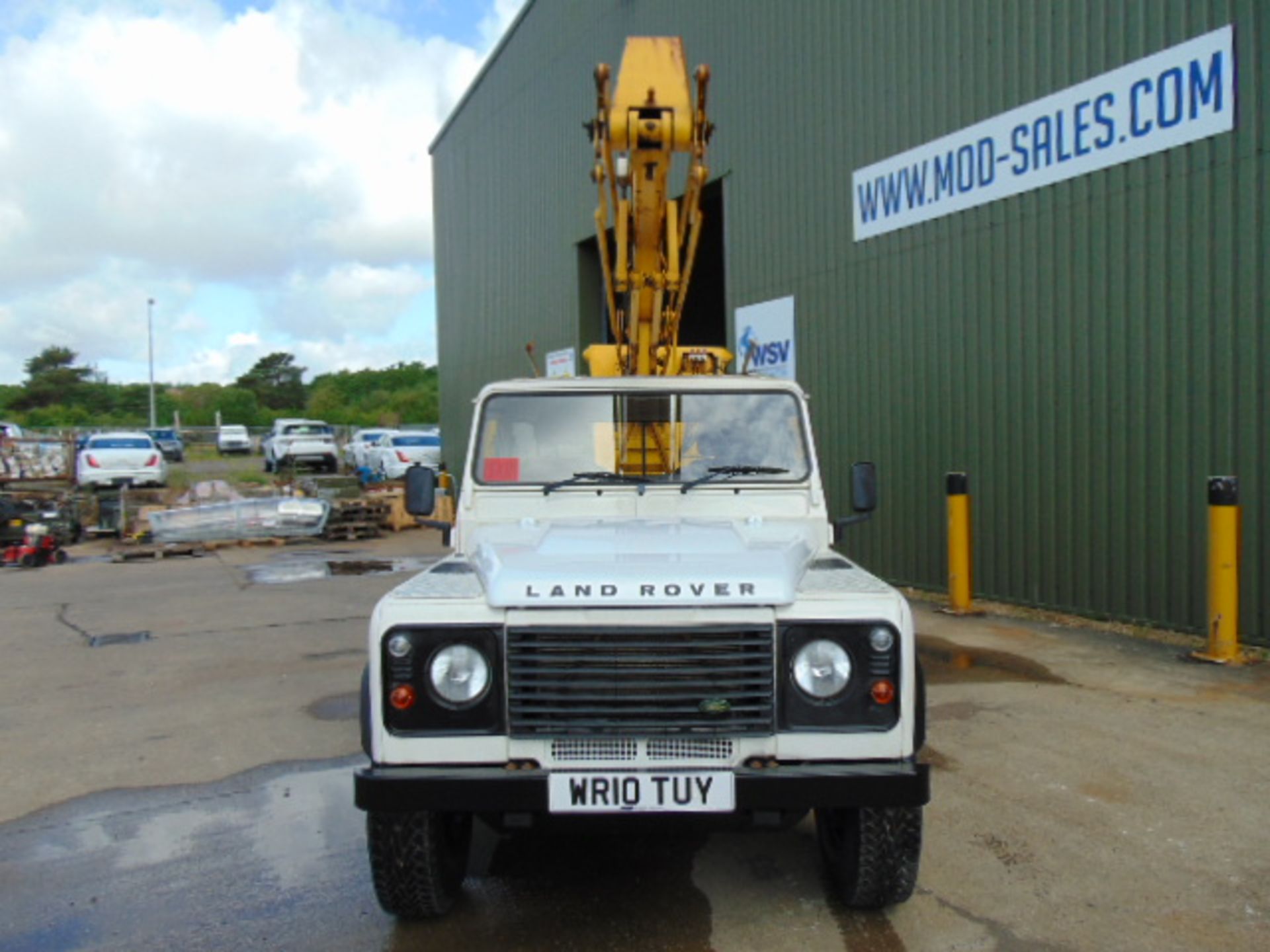 2010 Land Rover Defender 130 2.4 Puma Cherry Picker / Access Lift ONLY 83,760 MILES! - Image 5 of 32