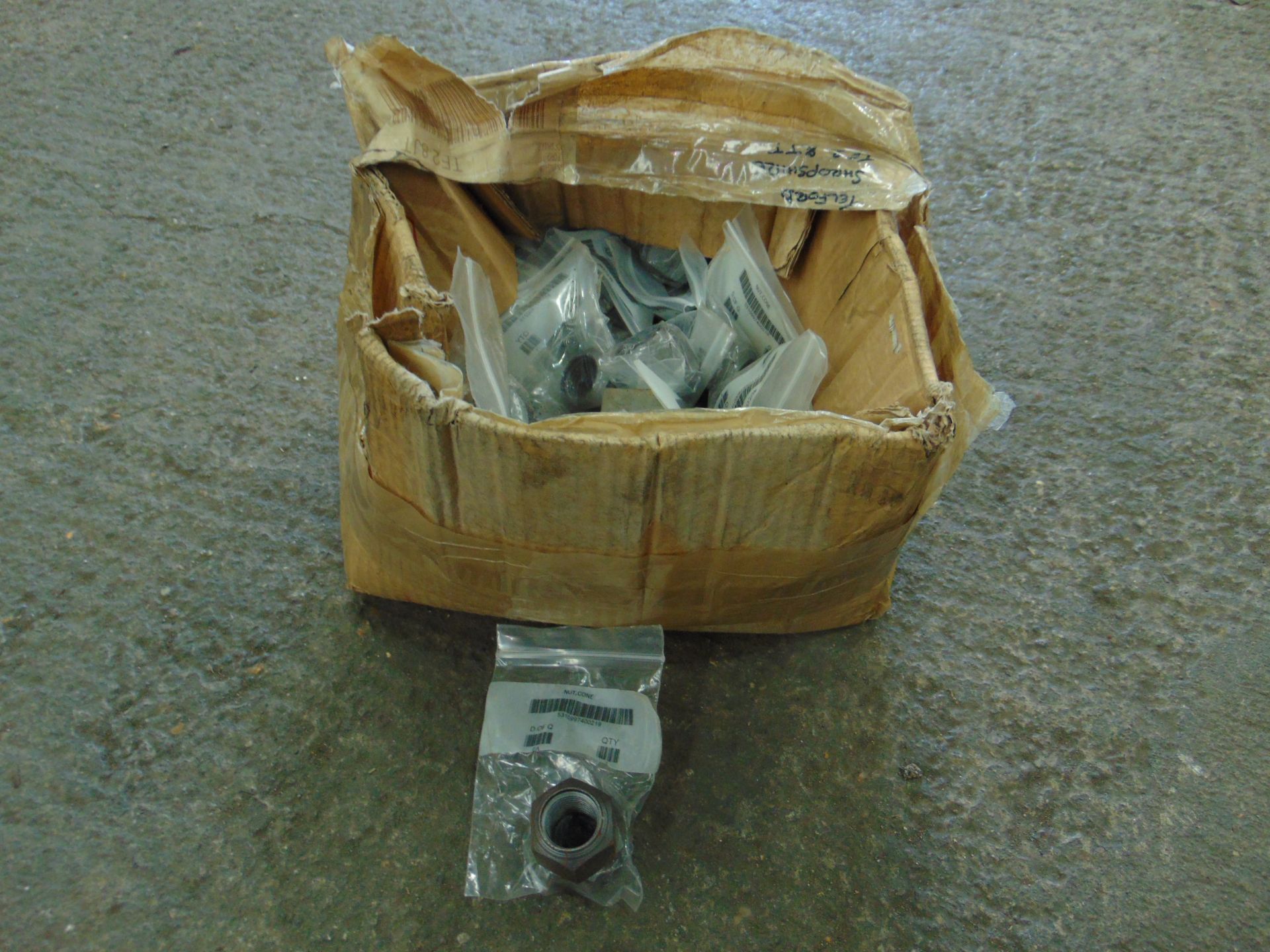 1 x BOX OF WHEEL NUTS (USED ON LEYLAND DAF 4T) - Image 3 of 4