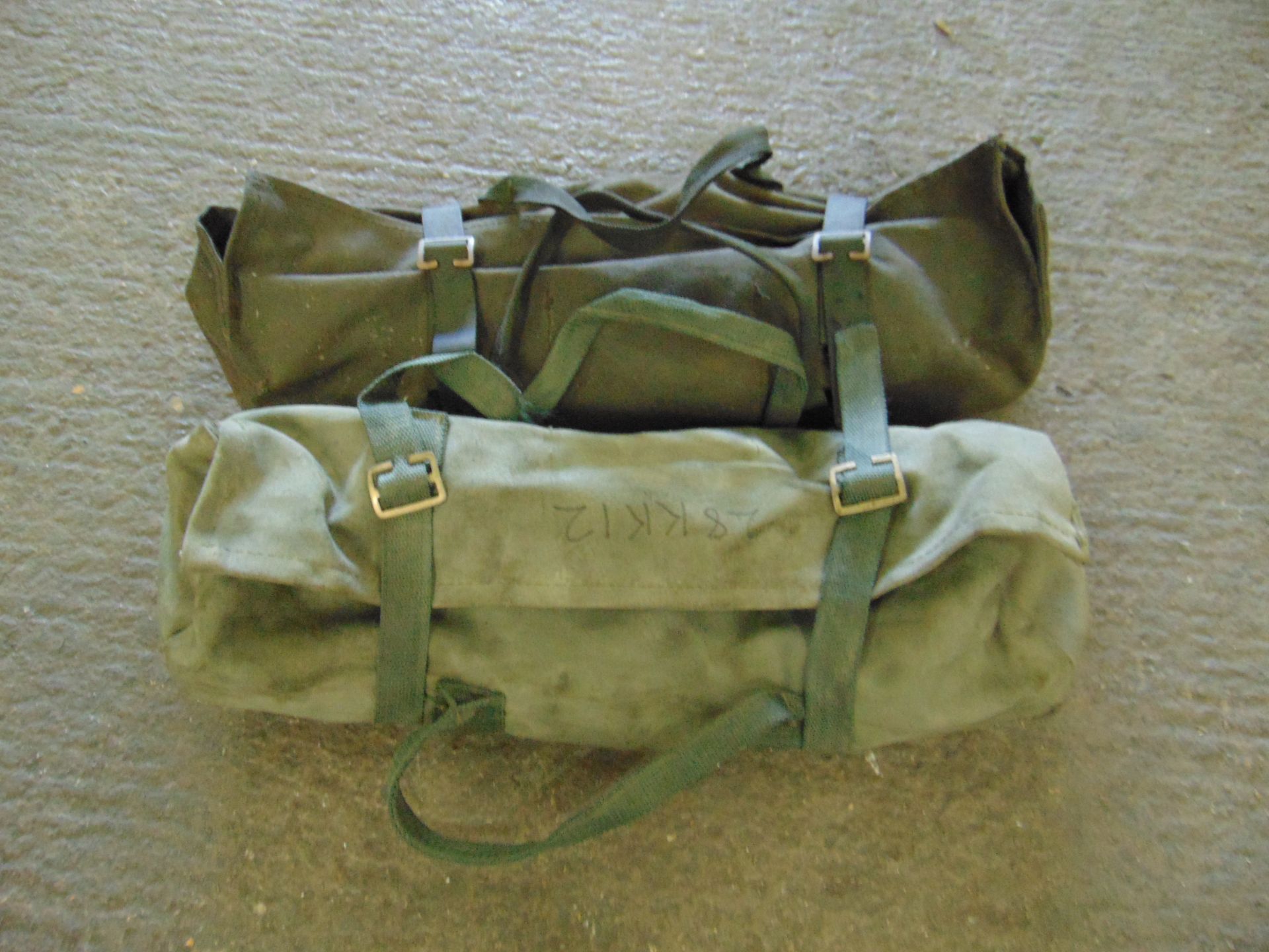 VARIOUS TOOLS & 2 x CANVAS TOOL BAGS - Image 5 of 5