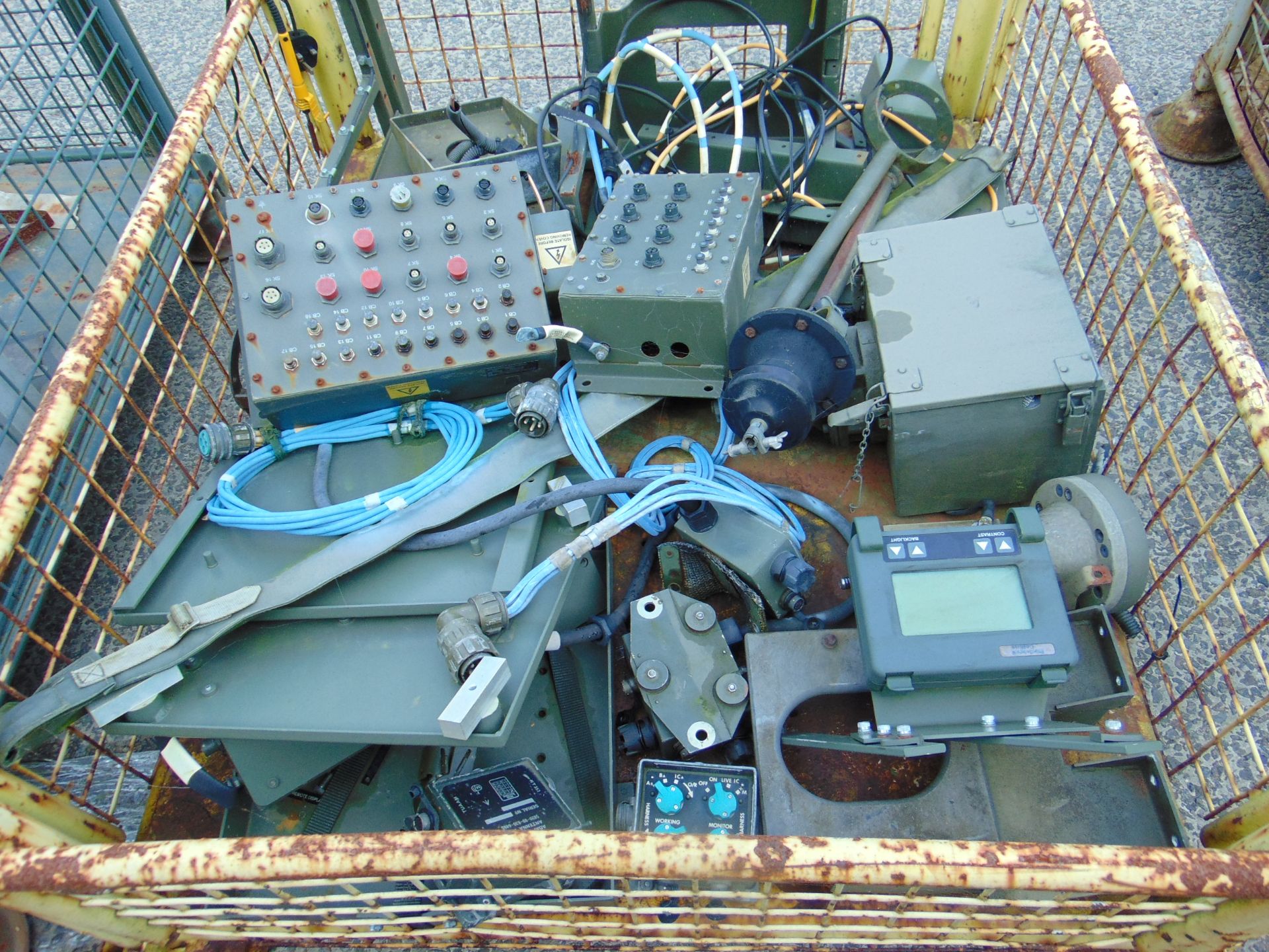Pallet of BOWMAN and clansman radio items - Image 3 of 4