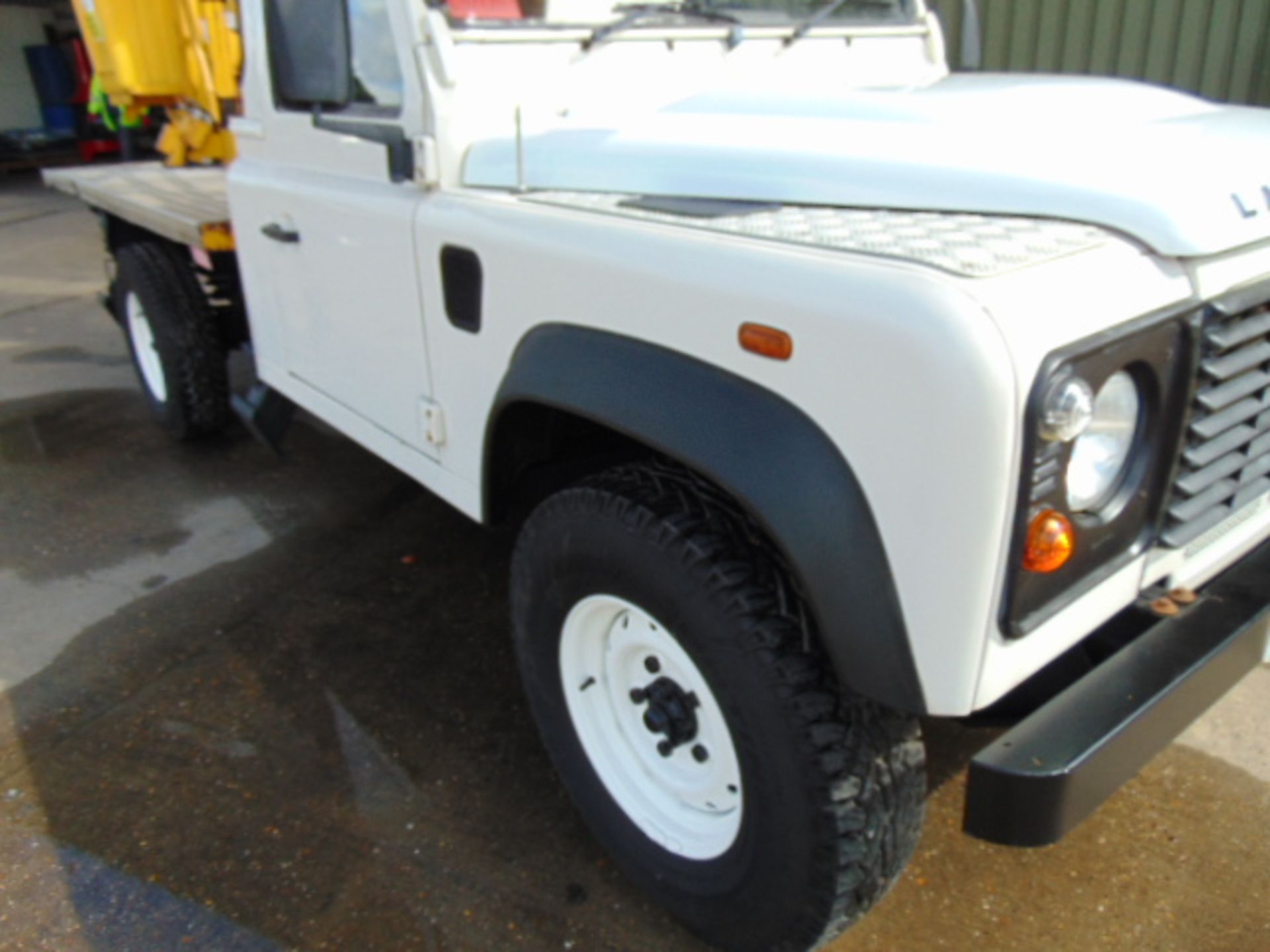 2010 Land Rover Defender 130 2.4 Puma Cherry Picker / Access Lift ONLY 83,760 MILES! - Image 23 of 32