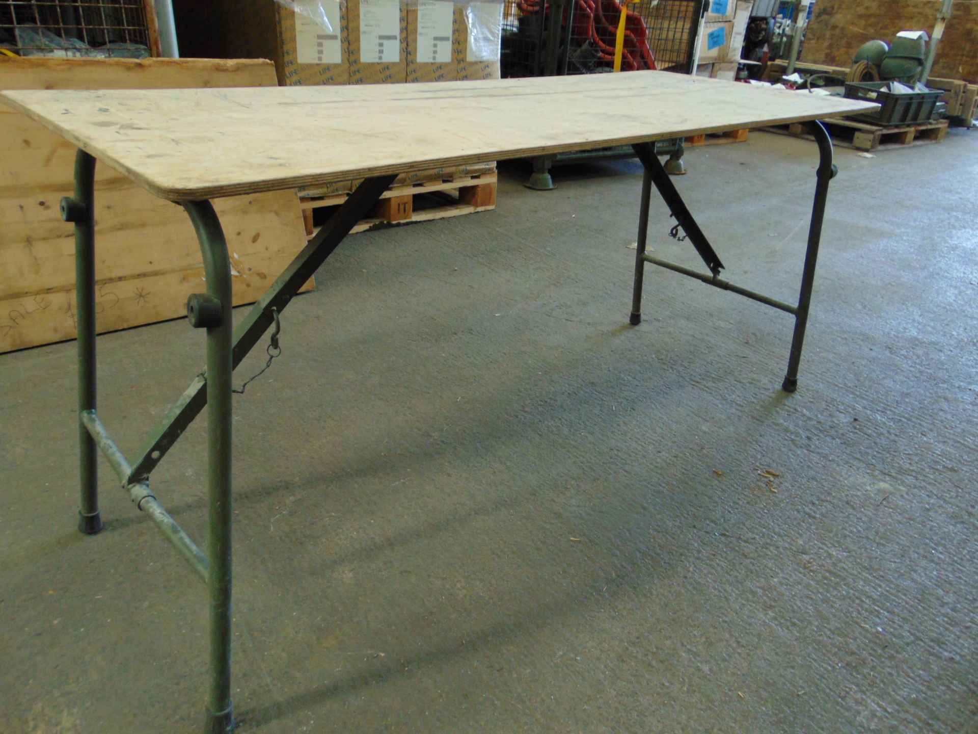 1 x 5ft TABLE WITH FOLDING LEGS