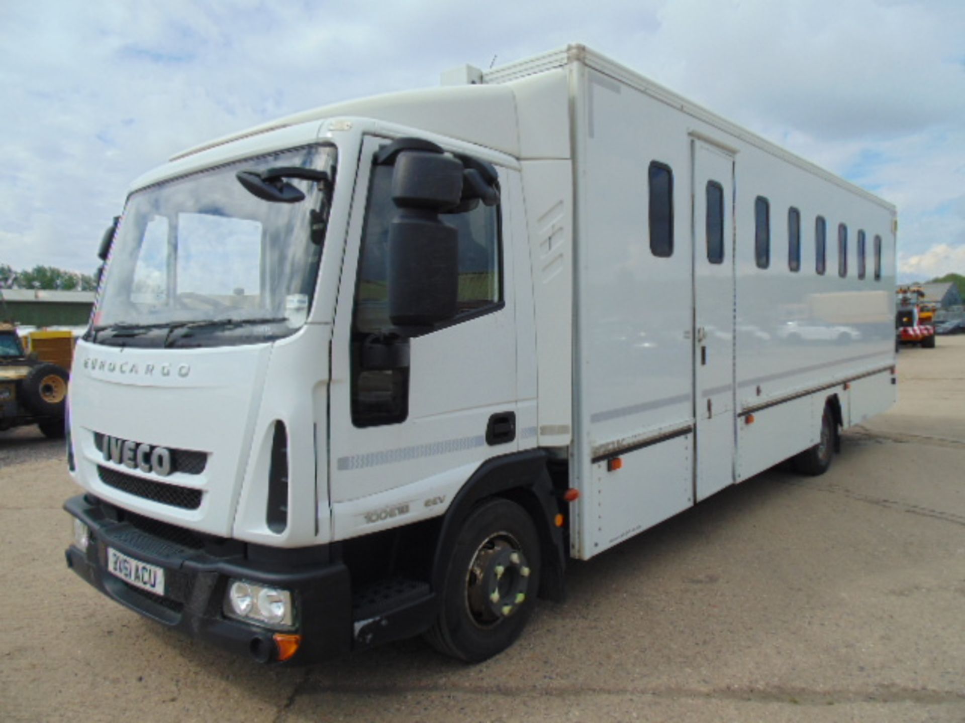 2011 Iveco Eurocargo 100E18 Day Cab Box Van 4x2 3.9L Diesel - Prison/Secure Transport - Image 3 of 25