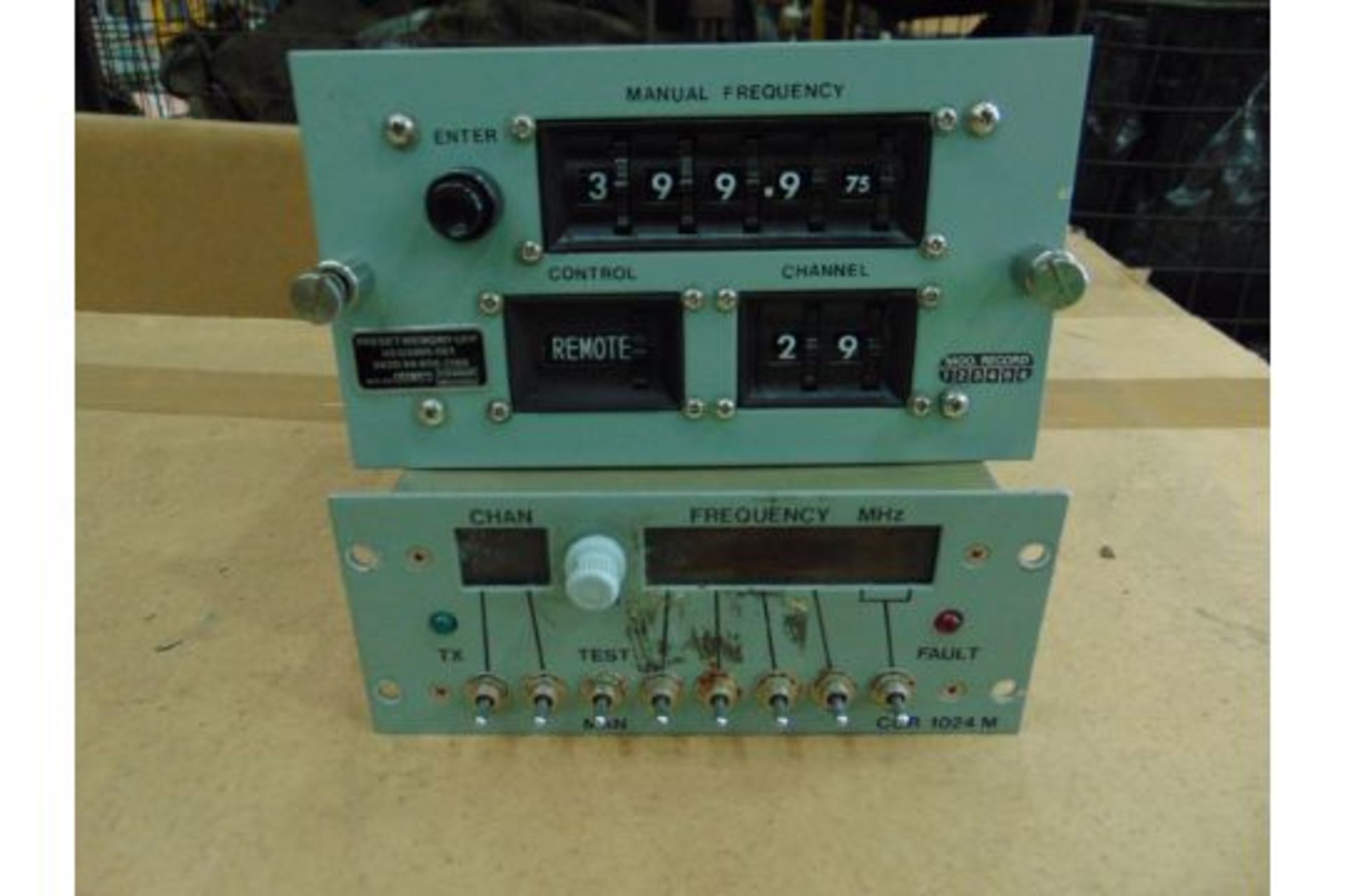 FREQUENCY SELECTOR AND CONTROL UNIT HF PRESET