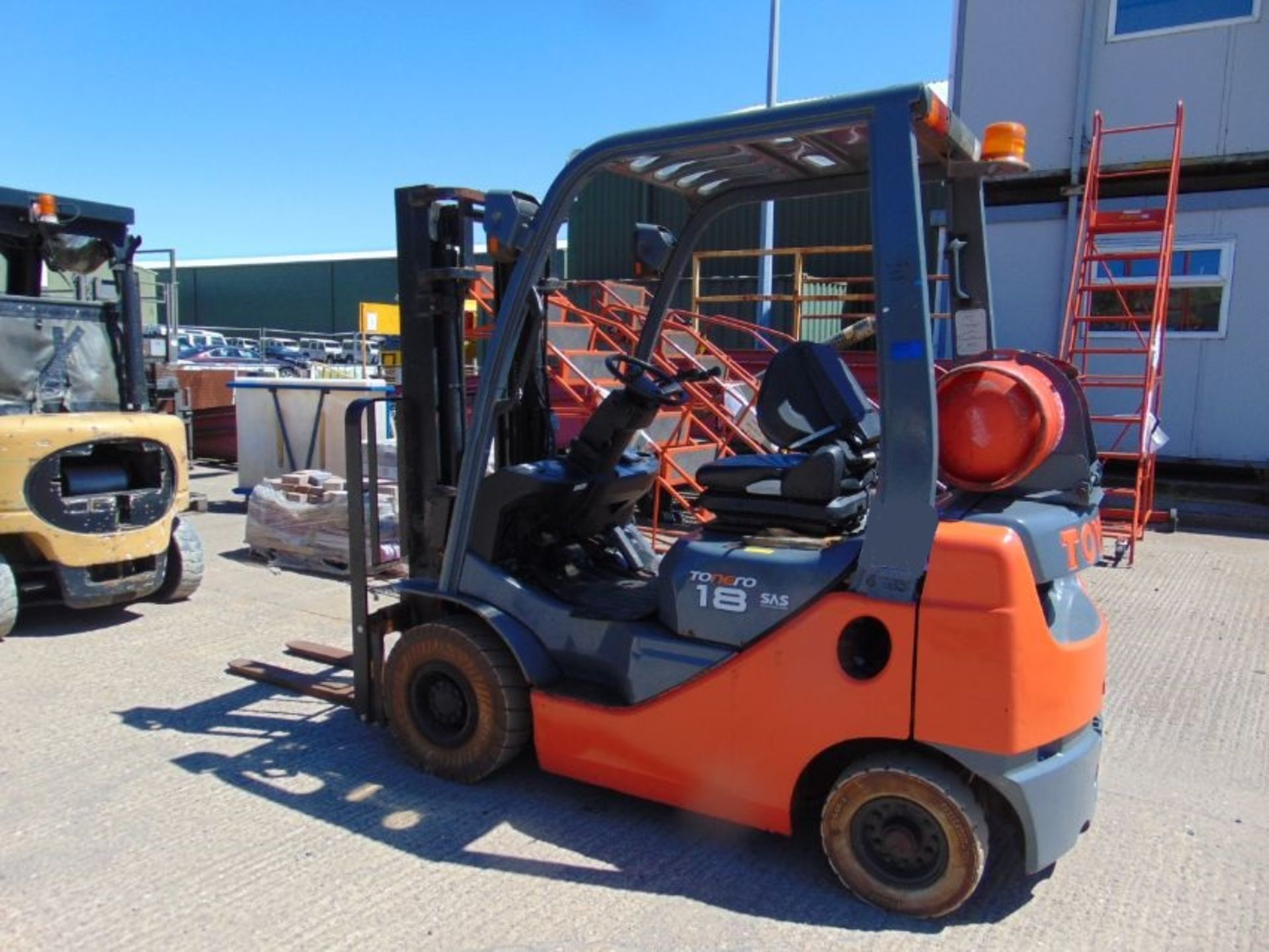 2014 Toyota Tonero 18 Forklift ONLY 4,893 HOURS!