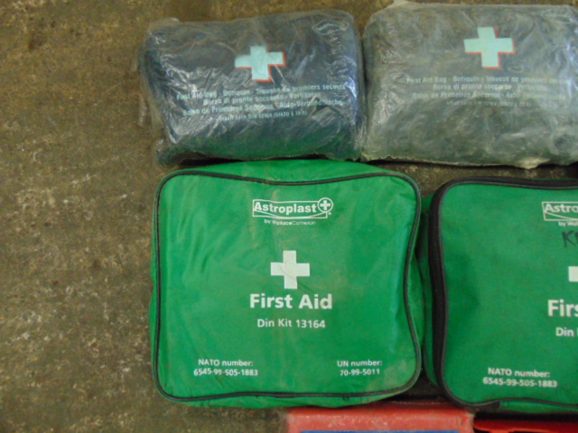 7 x First Aid Kits & 3 x Fire Blankets - Bild 2 aus 3