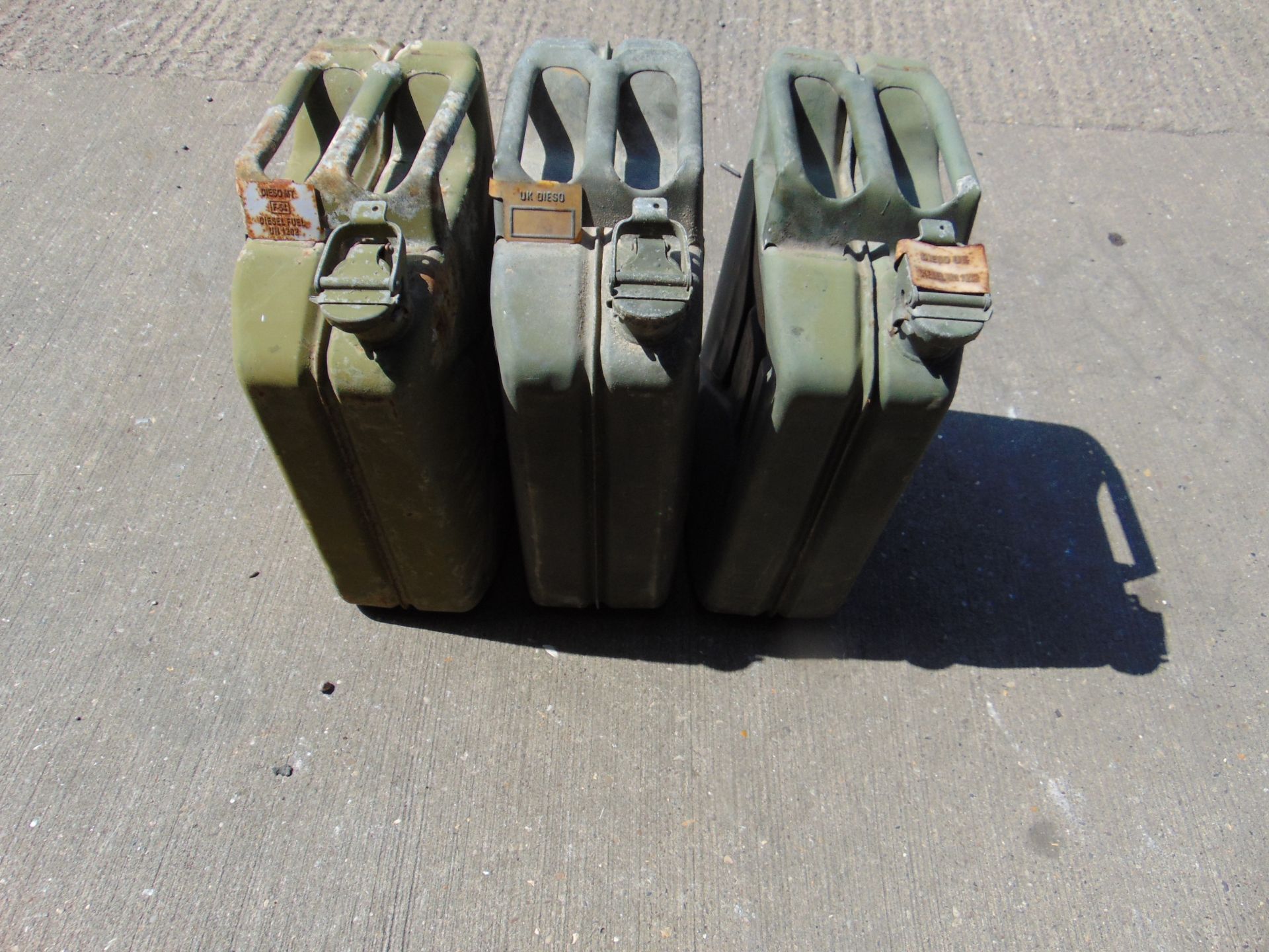 3 x 20lt FUEL JERRY CANS WITH COVERS - Image 6 of 6