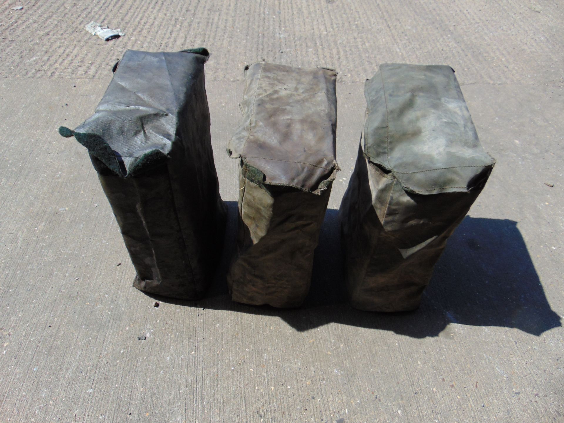 3 x 20lt FUEL JERRY CANS WITH COVERS - Image 3 of 6