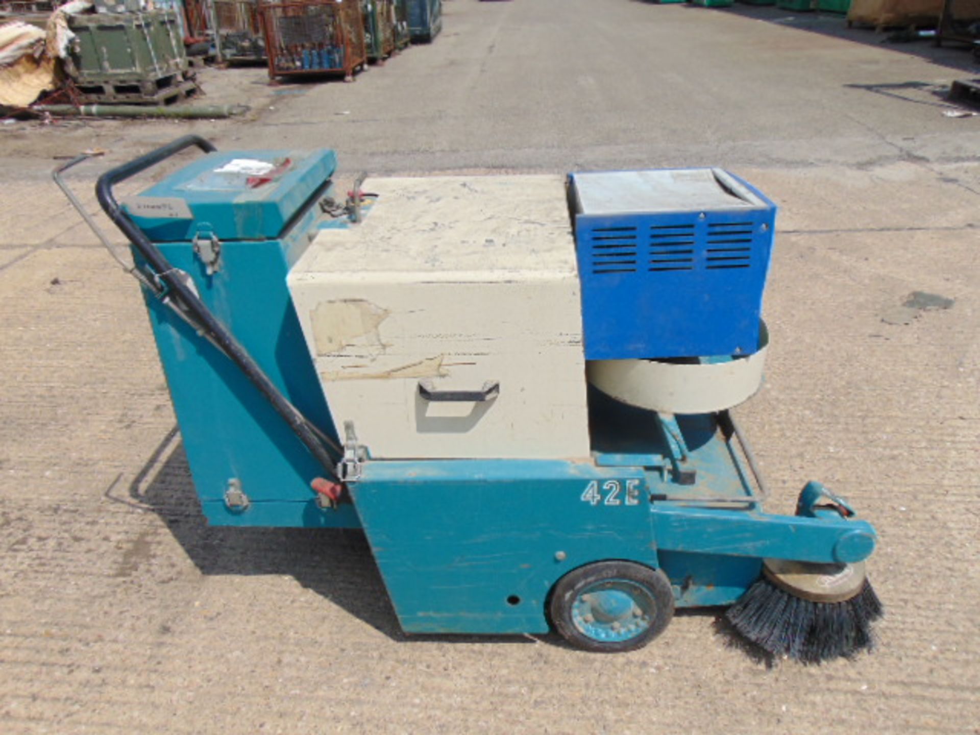 Tennant 42E Walk Behind Electric Sweeper C/W Charger - Image 4 of 11