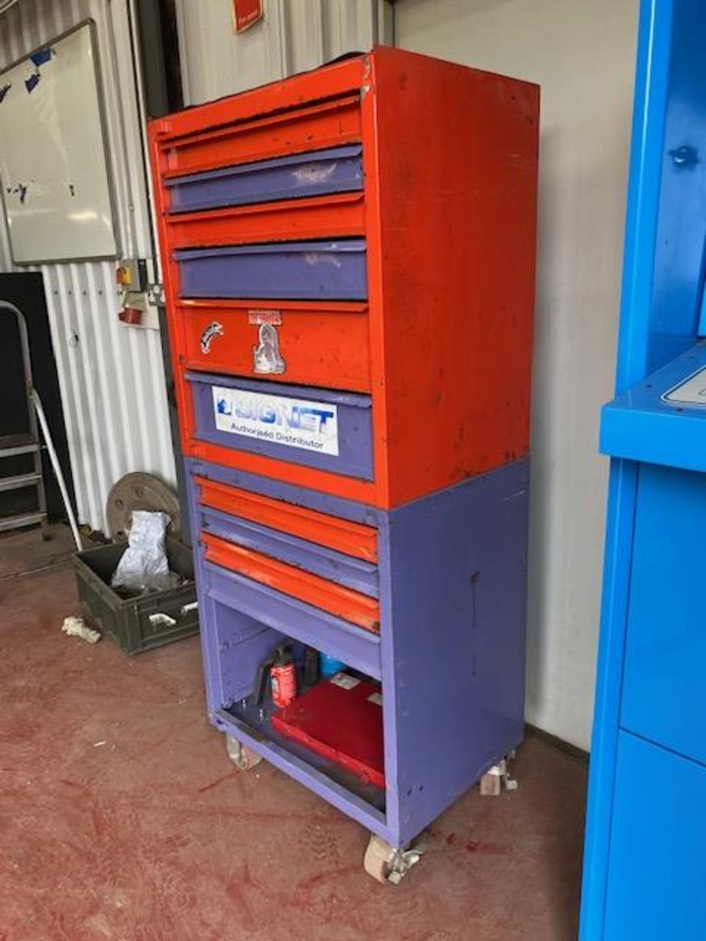Direct MoD Contract Heavy Duty 10 Drawer Tool Chest c/w Assorted Metric and Imperial Tools - Image 2 of 14