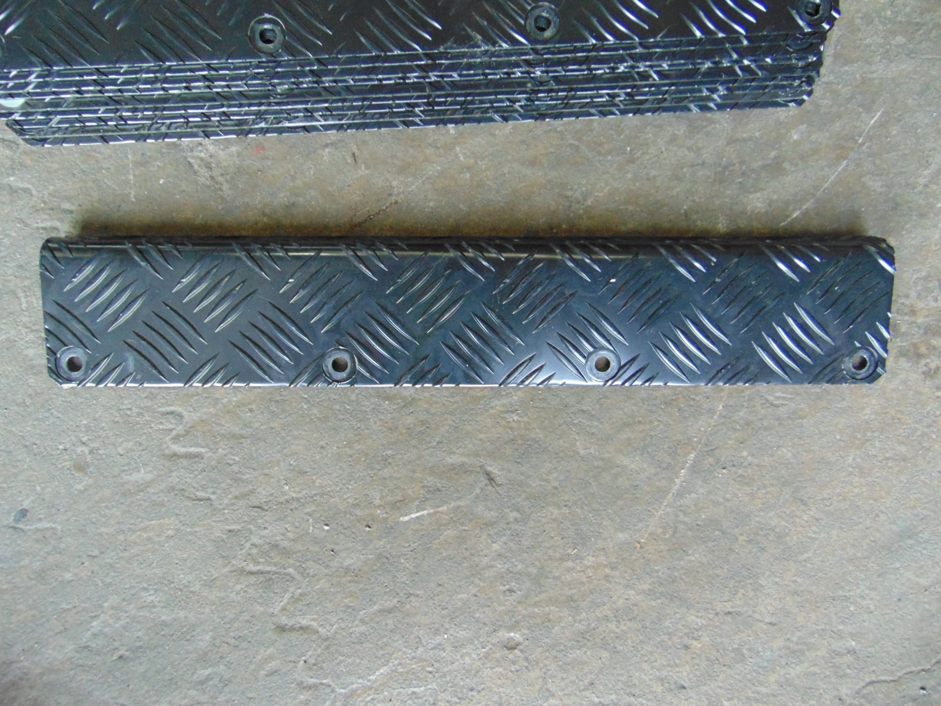 10 x LAND ROVER TREAD PLATES - Image 2 of 4