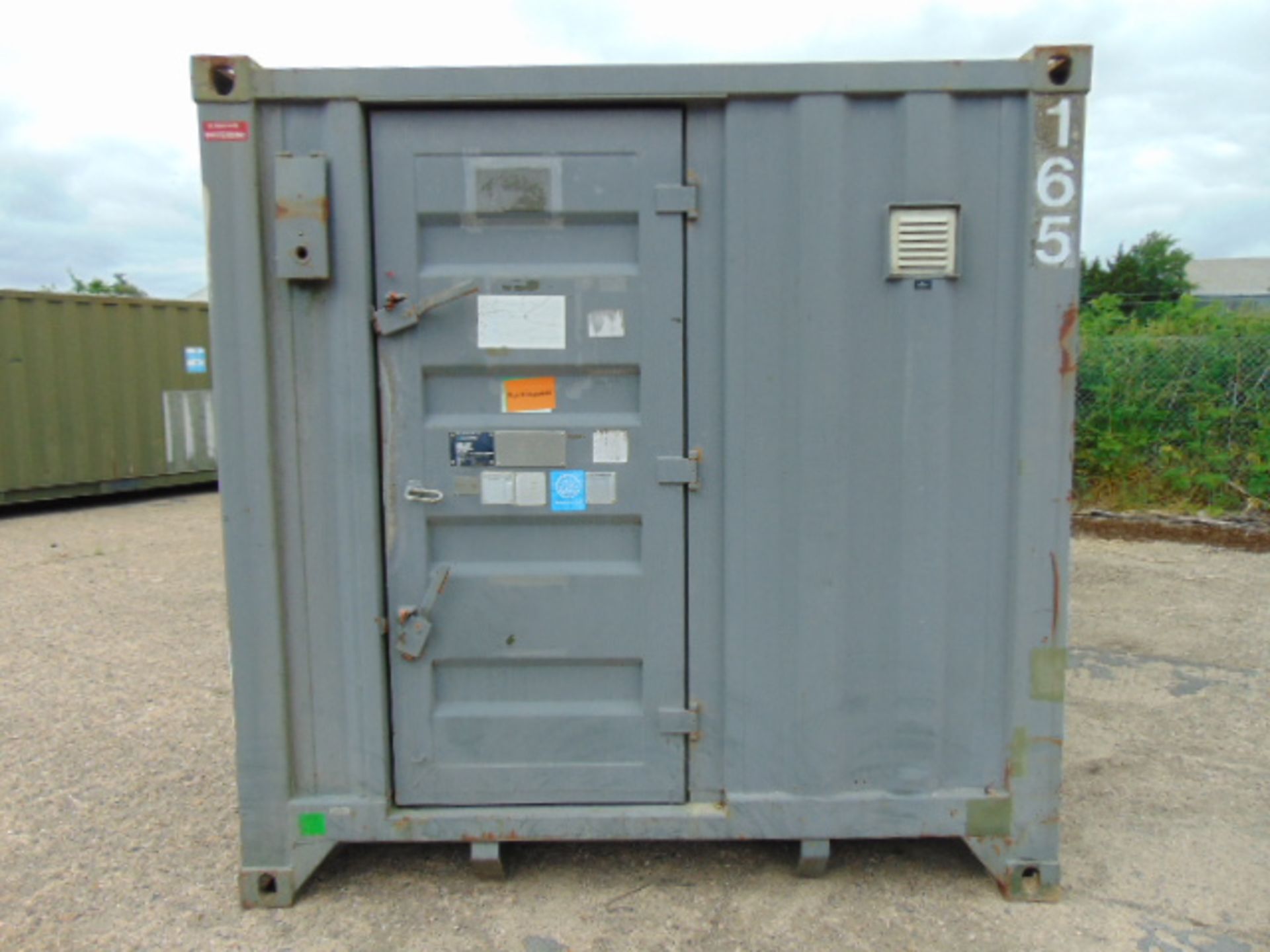 Front Line Ablution Unit in 20ft Container with hook loader, Twist Locks Etc - Image 2 of 19