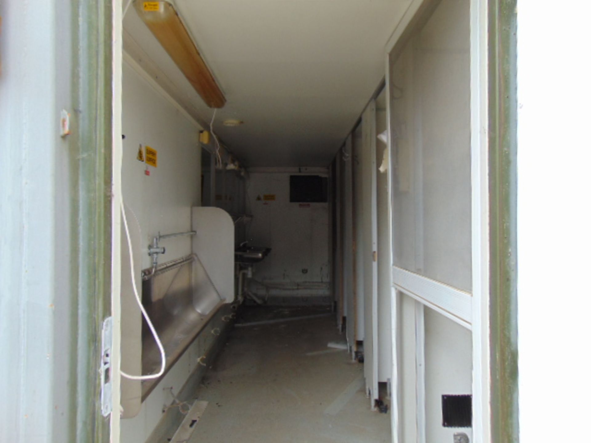 Front Line Ablution Unit in 20ft Container with hook loader, Twist Locks Etc - Image 10 of 19